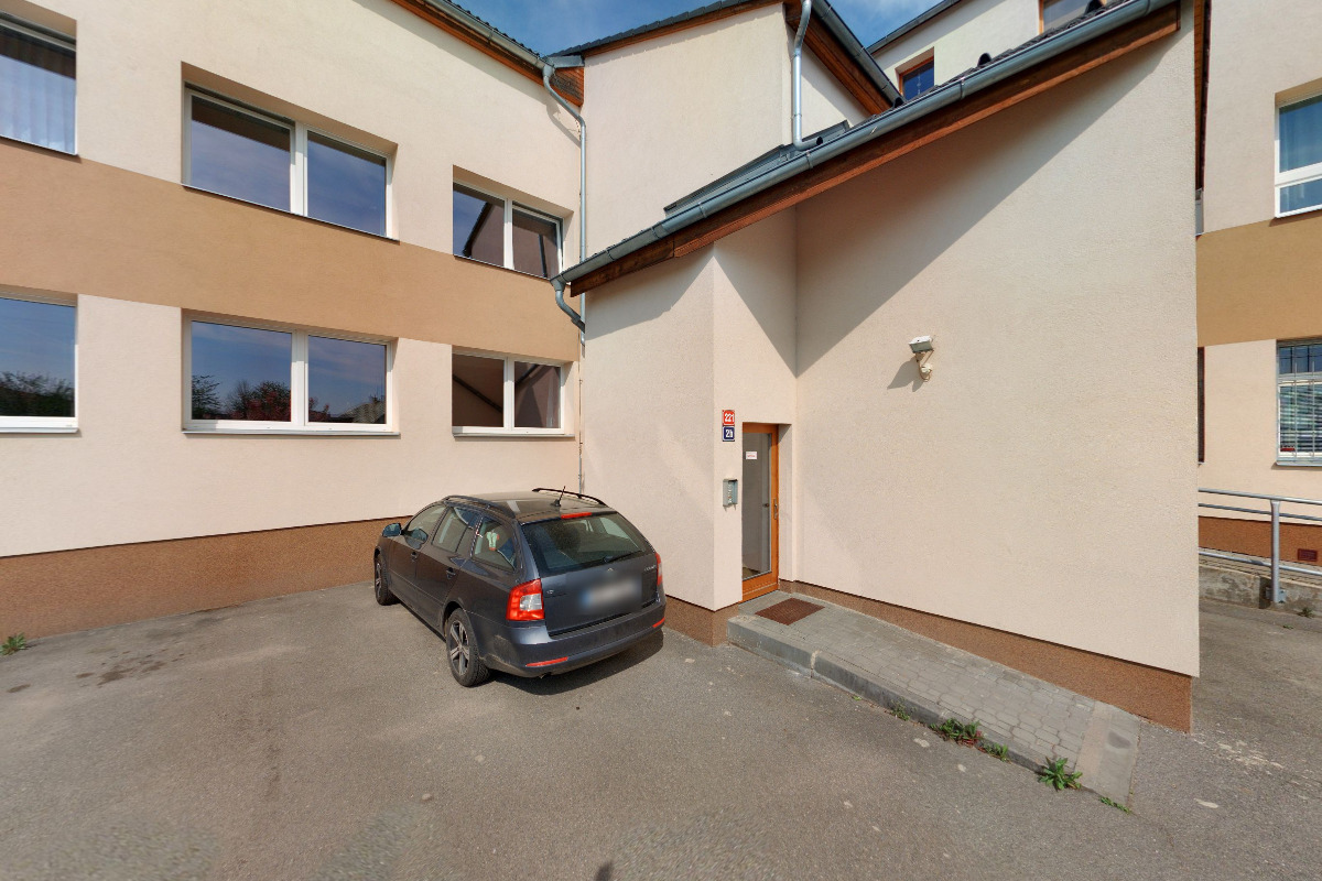 Dobronín - obecní úřad foto 2