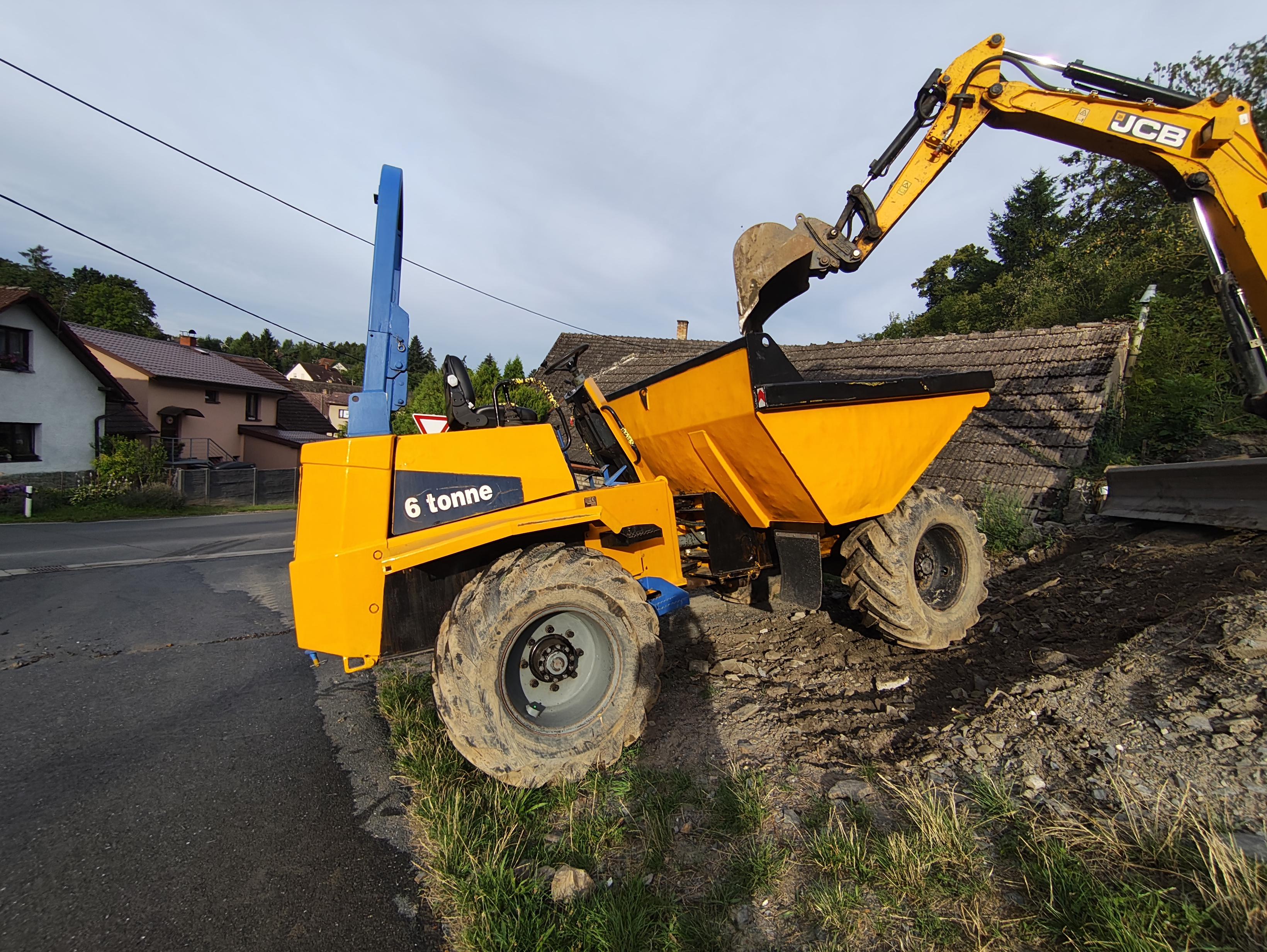 Kontejnerová doprava, zemní práce - bagrování foto 3