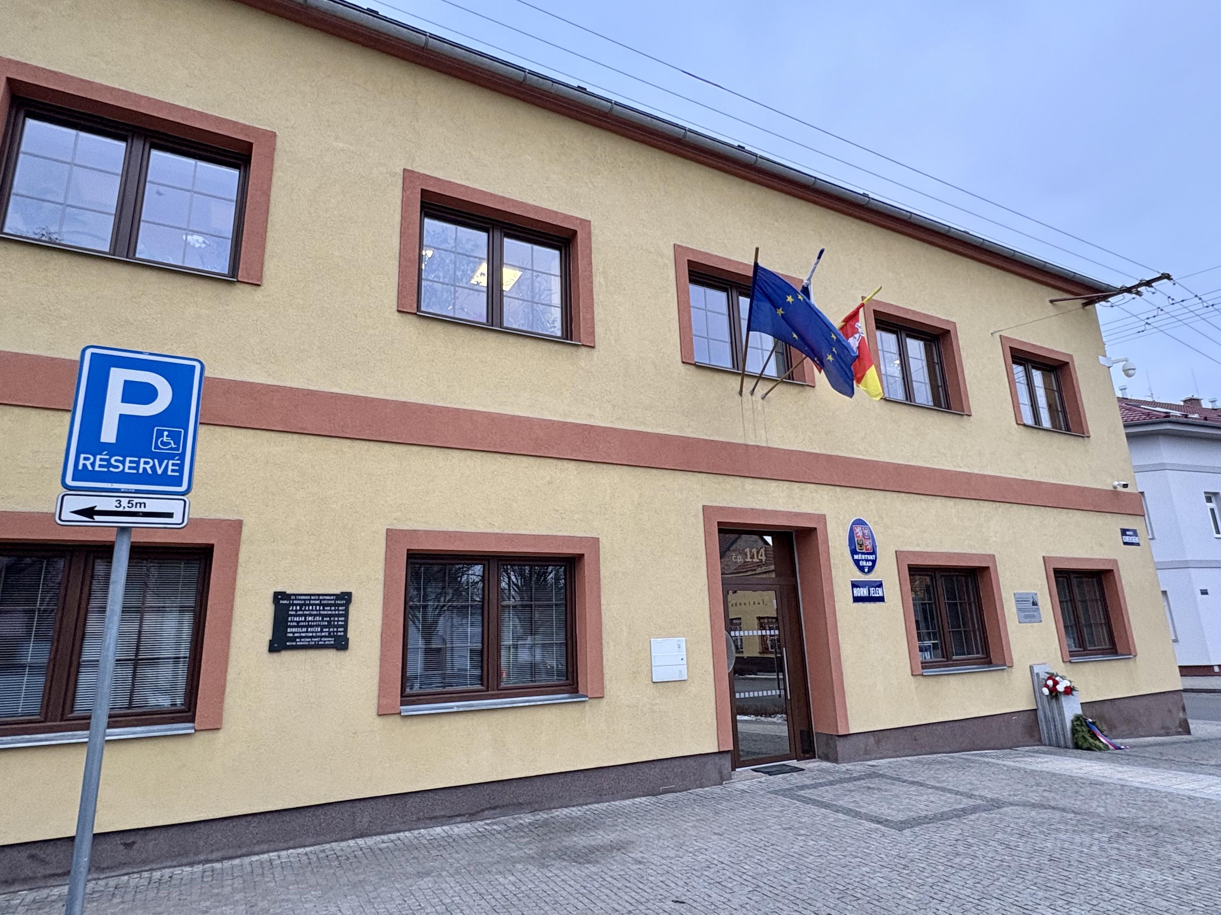 Městská knihovna Horní Jelení foto 3