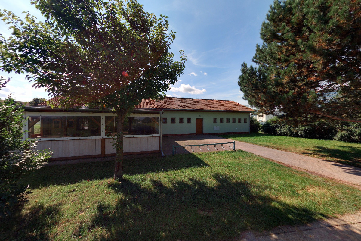 Zeus Burgers & Wings