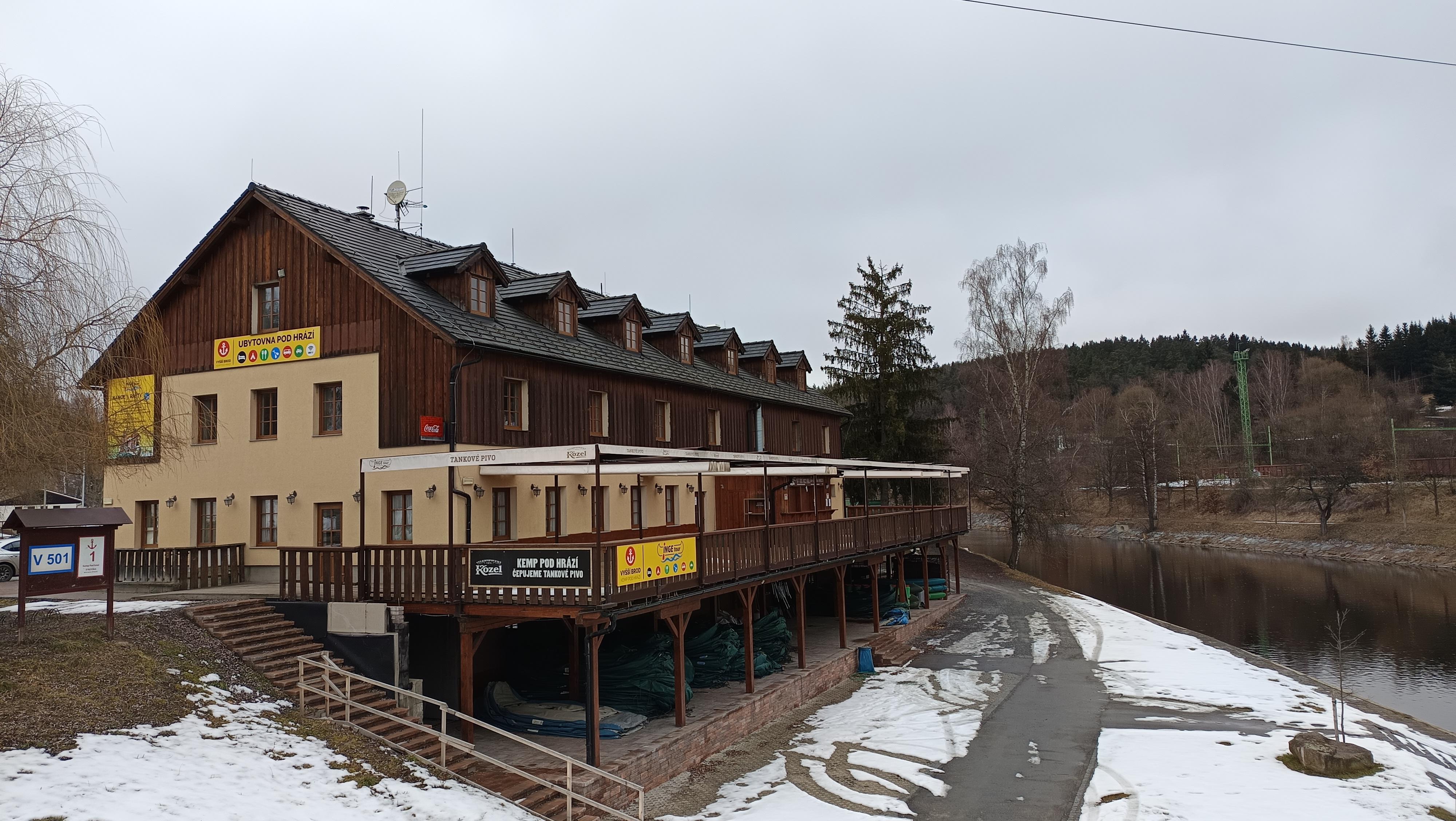 Kemp Pod Hrází - občerstvení foto 3