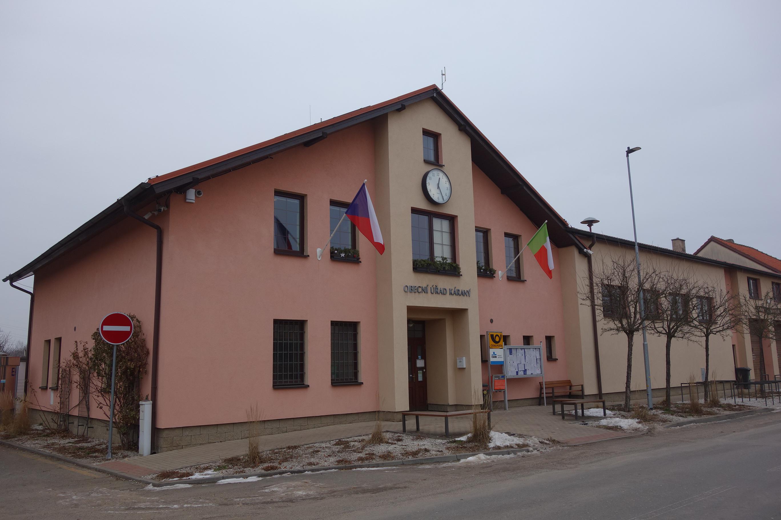 Káraný - obecní úřad foto 4