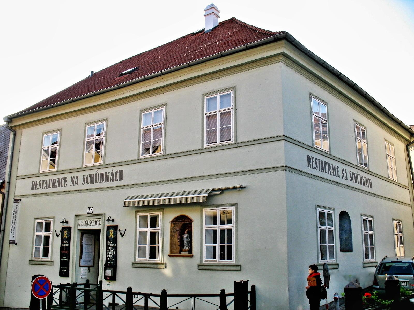 Obývák - káva a bar foto 6