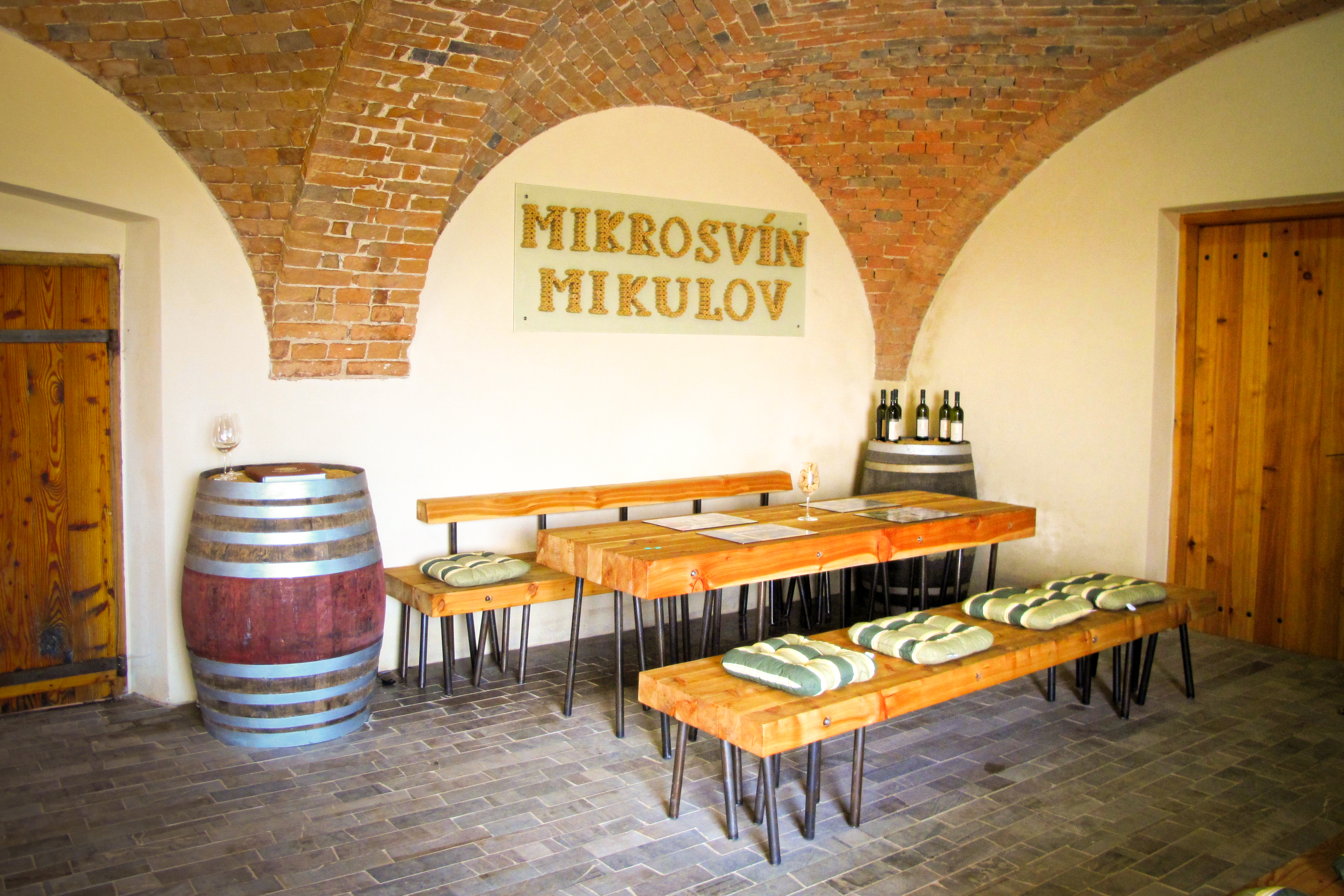 VINAŘSTVÍ MIKROSVÍN MIKULOV, a.s. foto 4