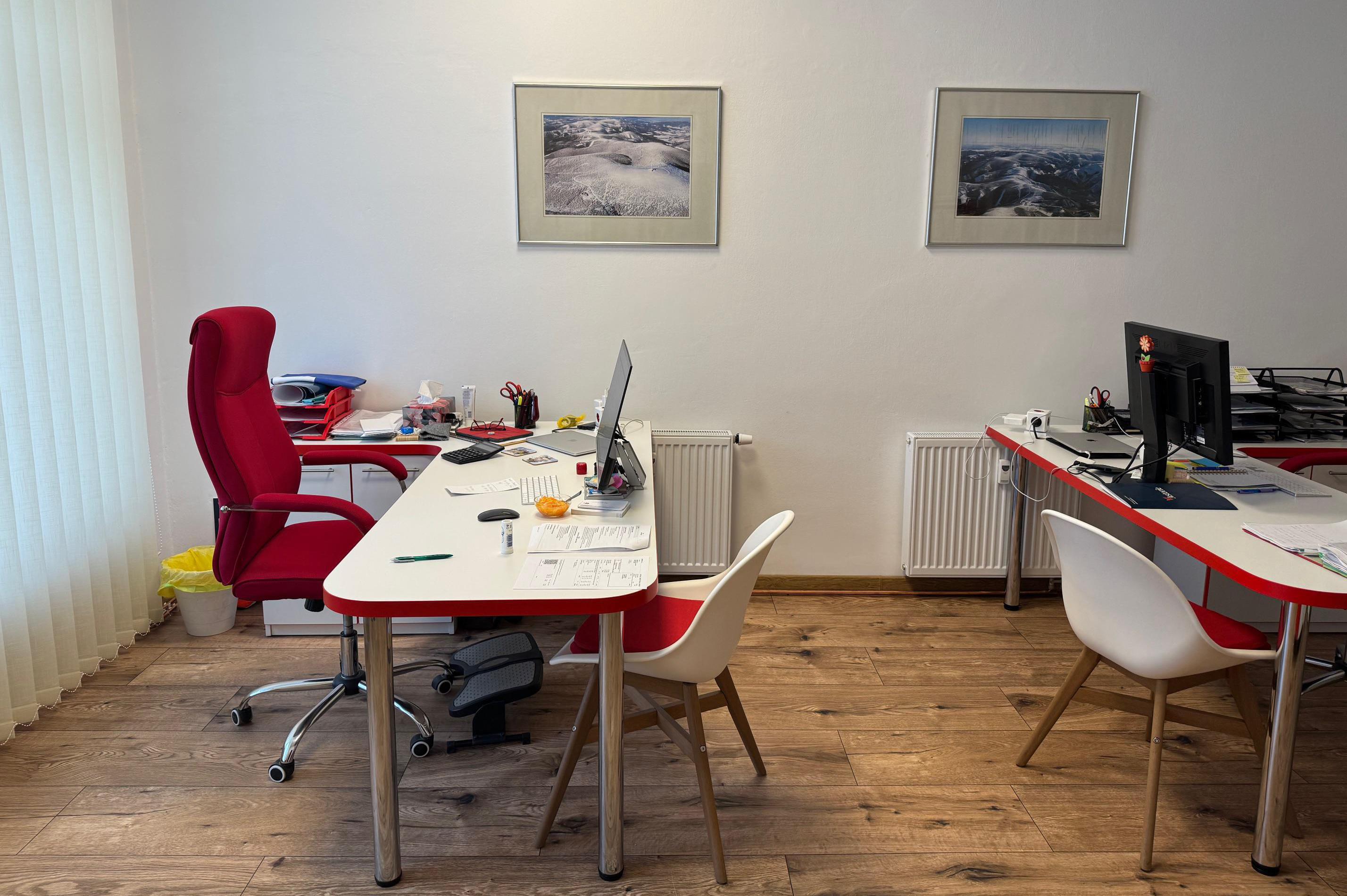 Astorie a.s. | S lehkostí světem financí