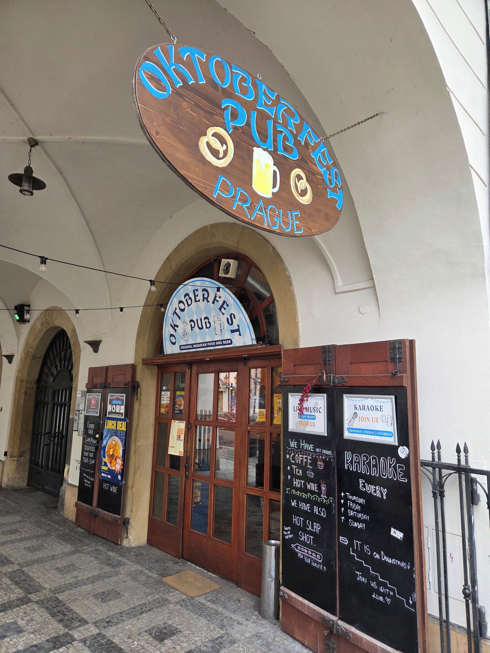 Oktoberfest Pub foto 3