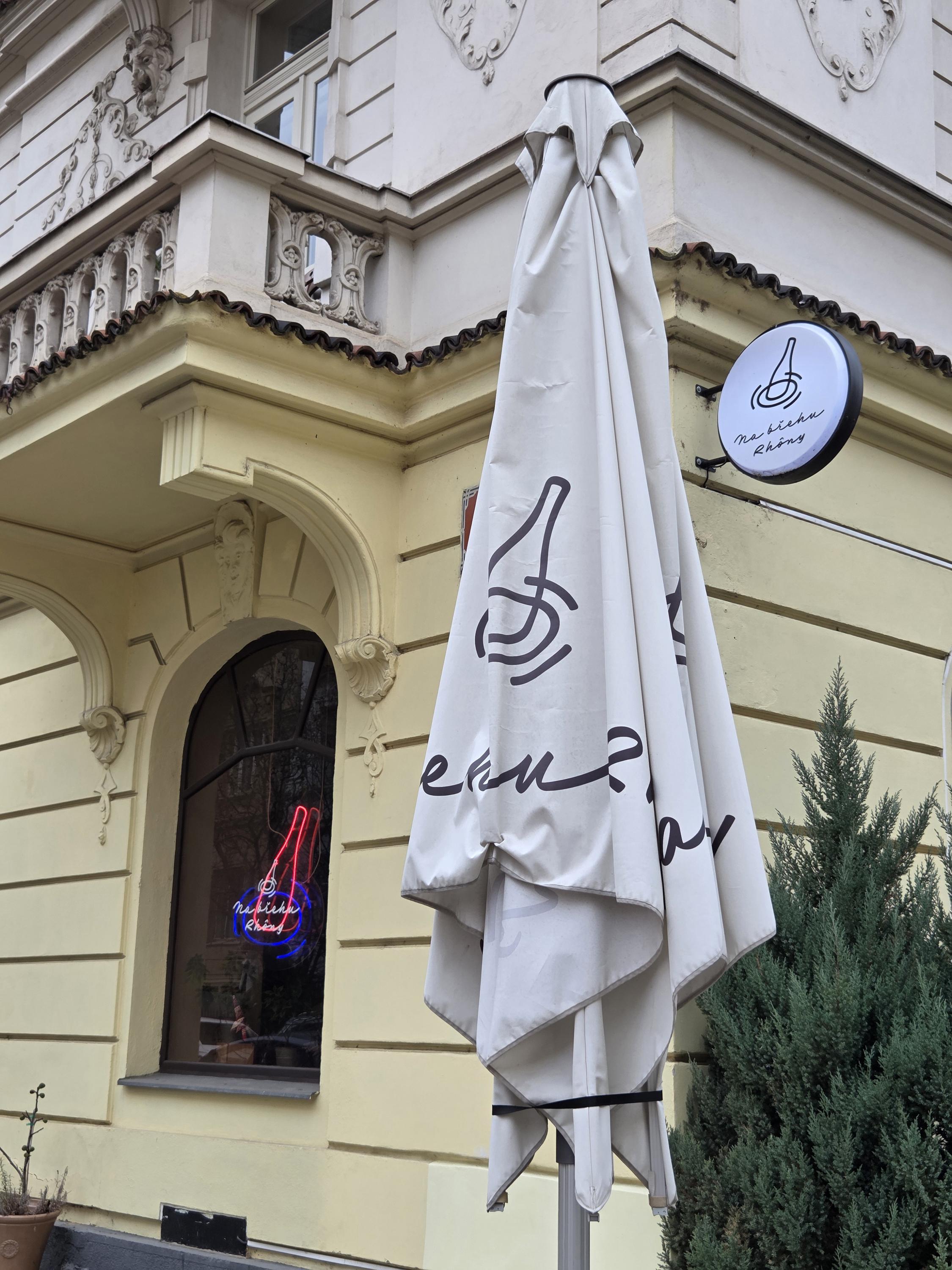 Vinárna Na břehu Rhôny Letná foto 5