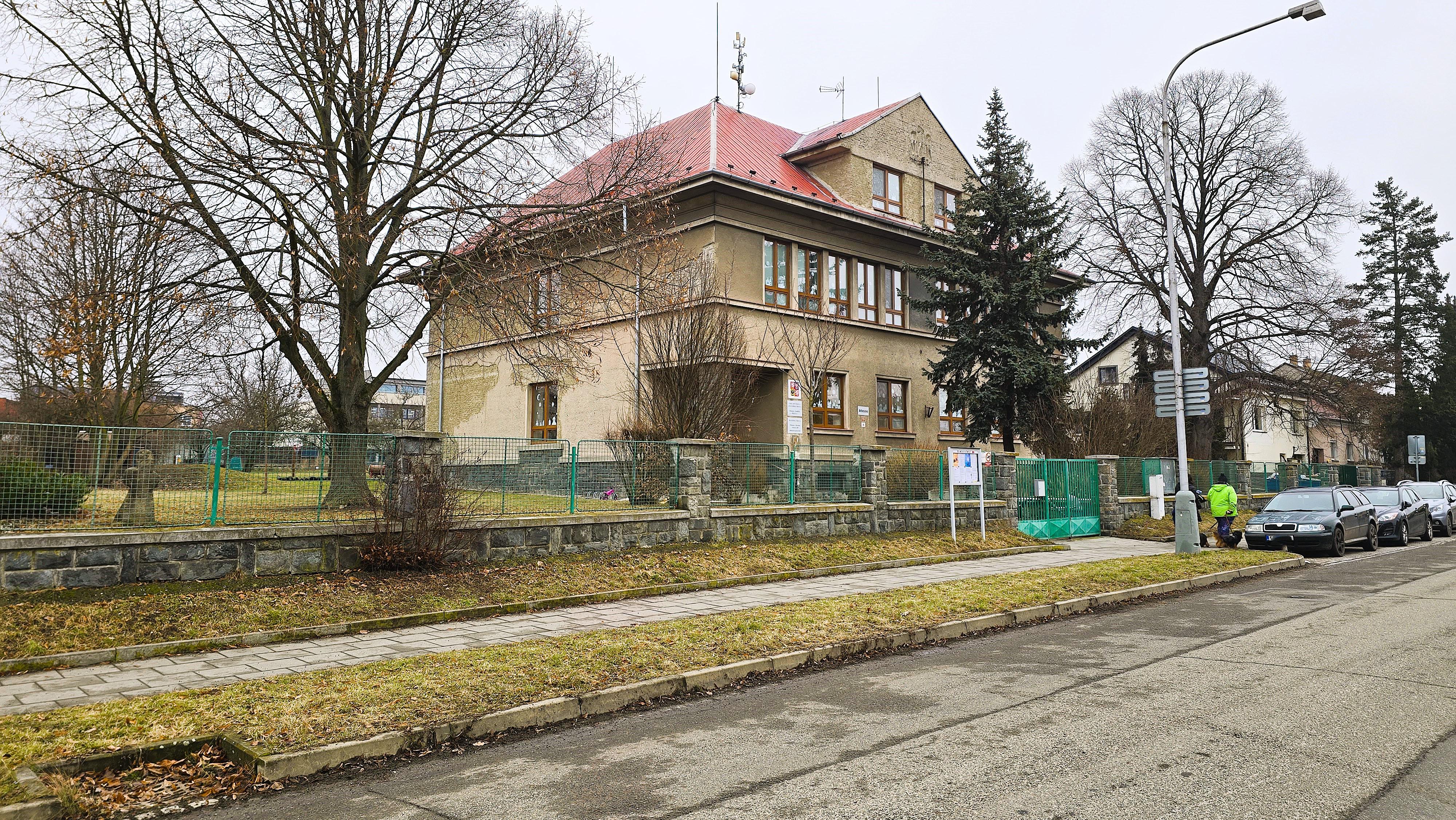 ZŠ a MŠ Olomouc, Arbesova foto 2