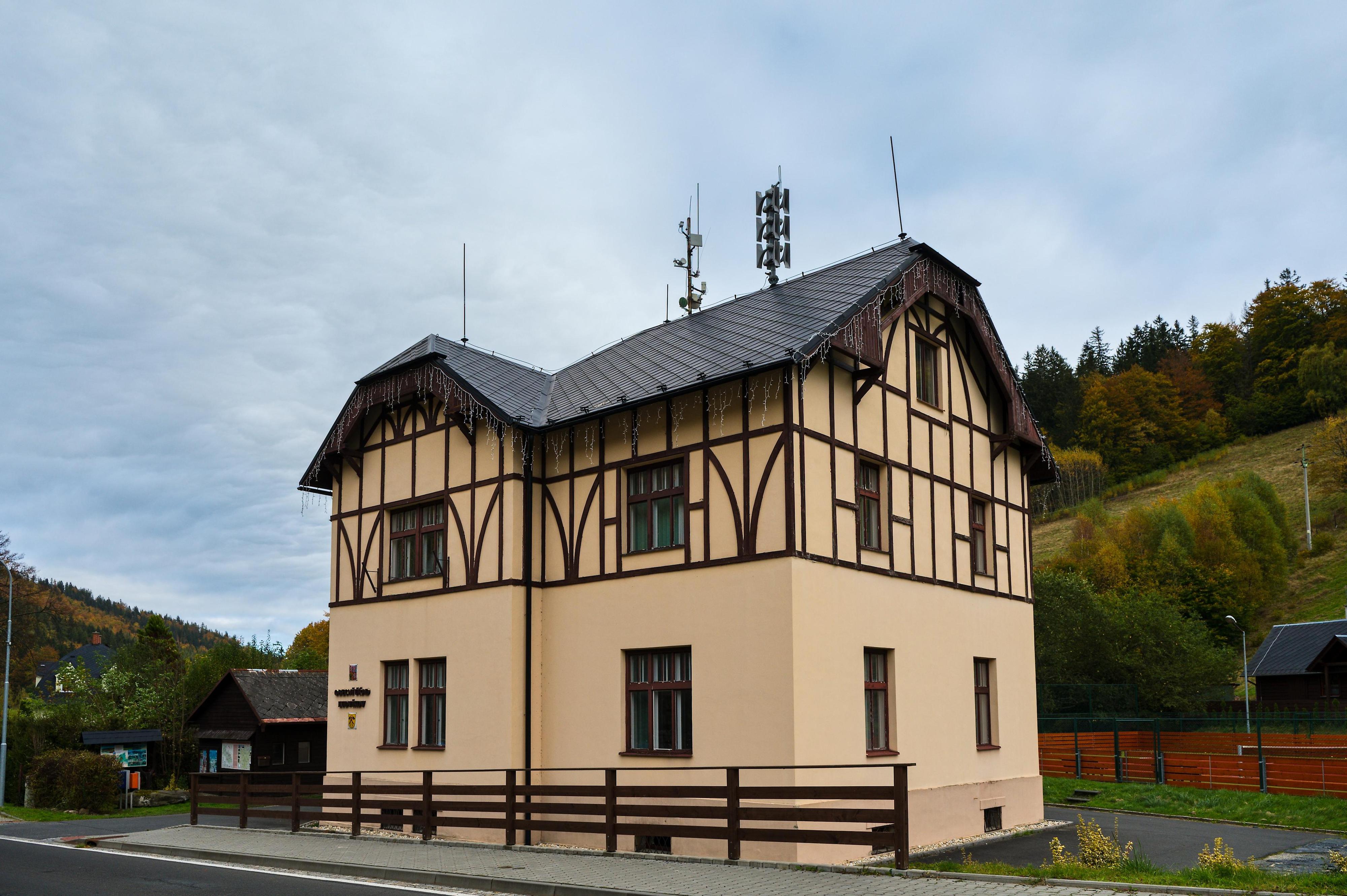 Ludvíkov - obecní úřad foto 5