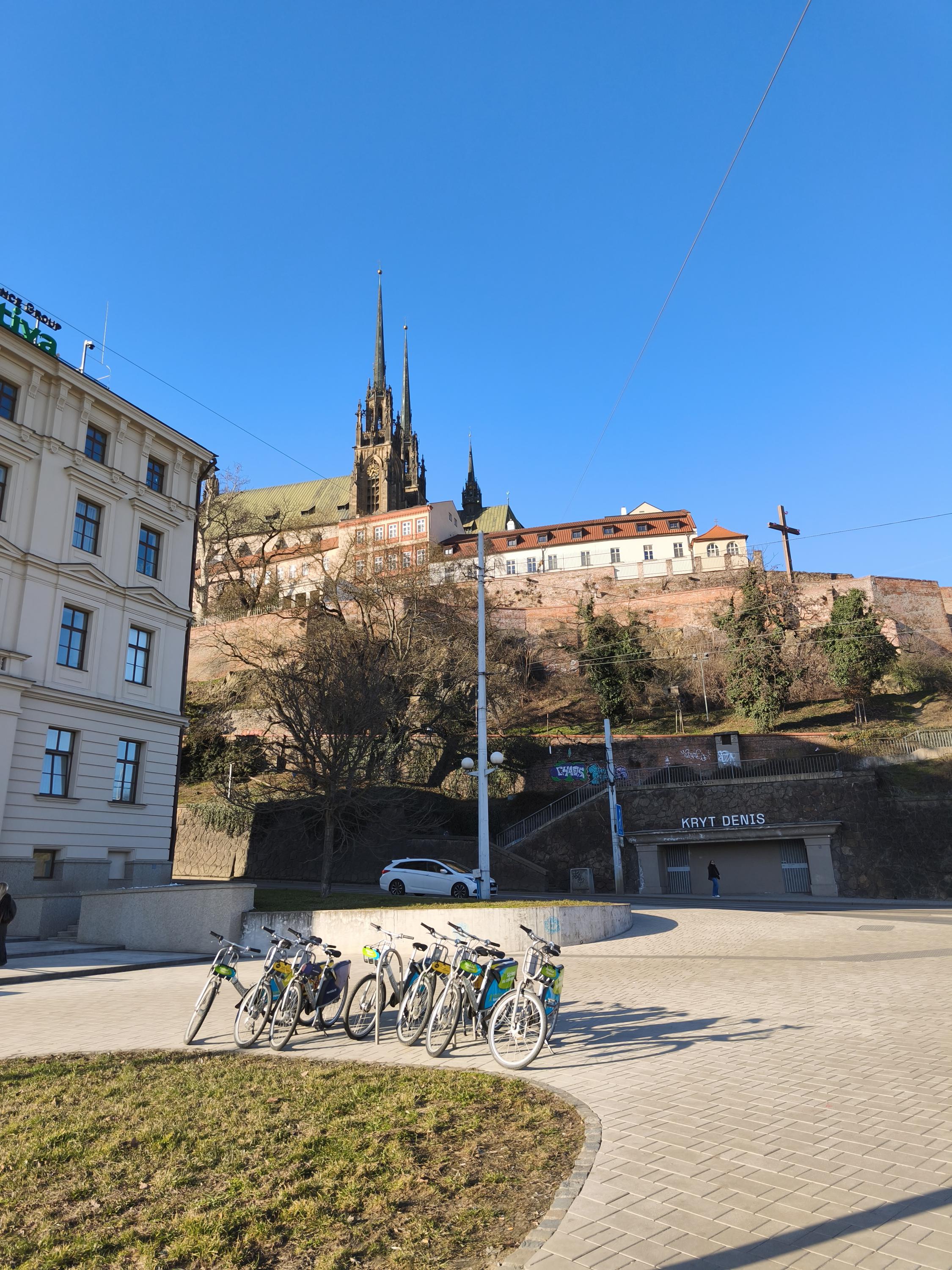 Kryt Denis pod Petrovem foto 6