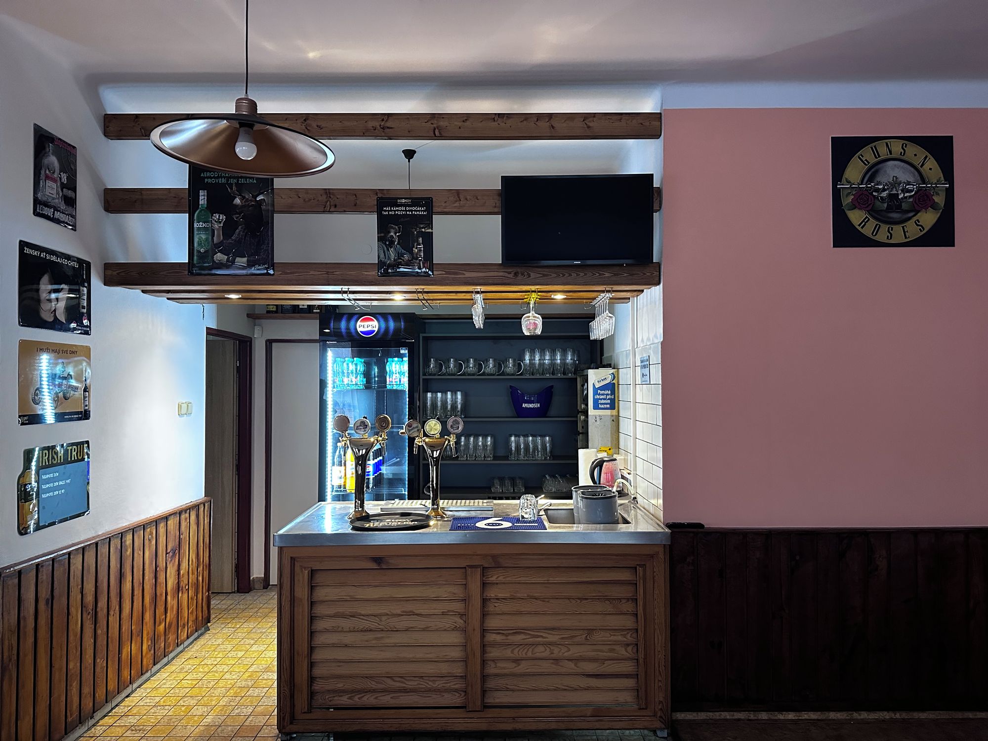 Rock Knajpa Svrčovec foto 2