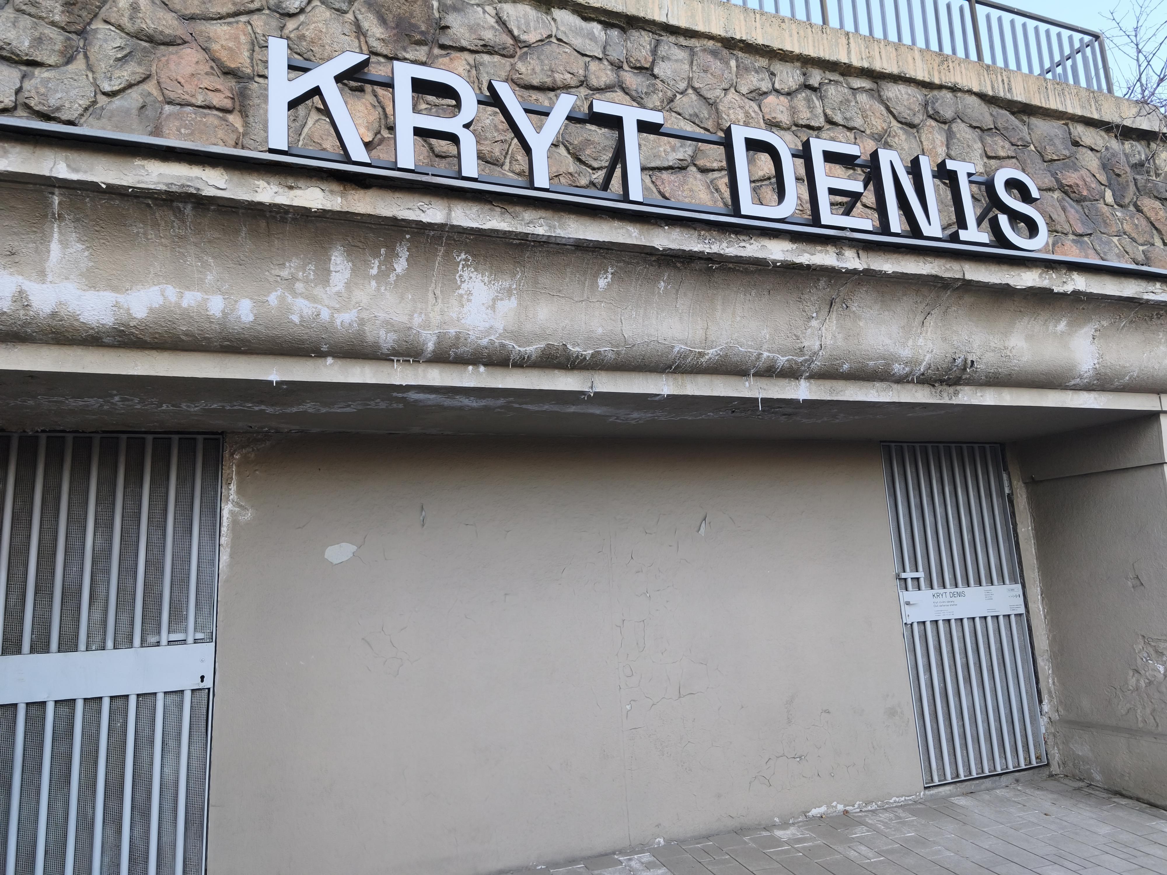 Kryt Denis pod Petrovem foto 5