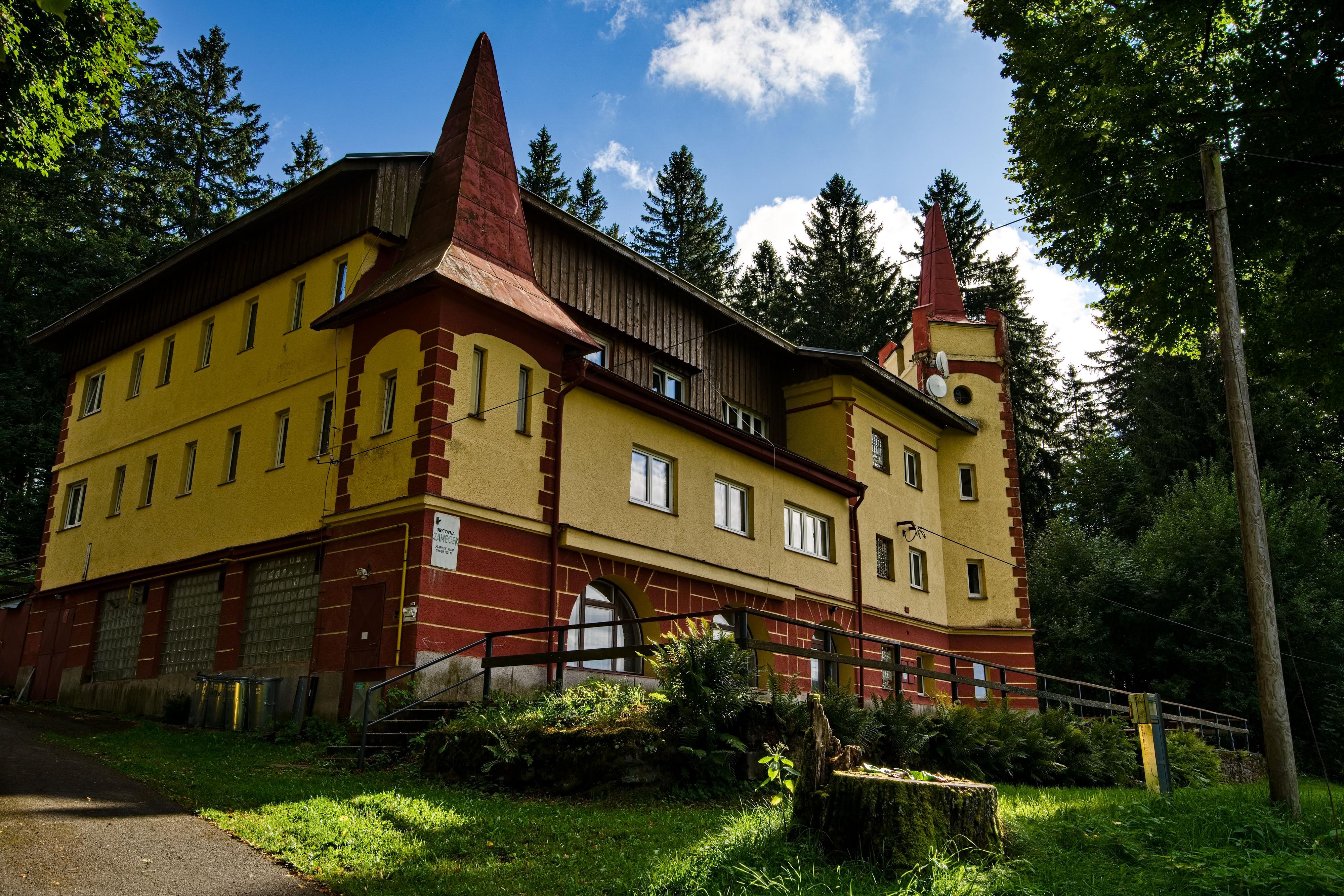 Turistická ubytovna Zámeček foto 2
