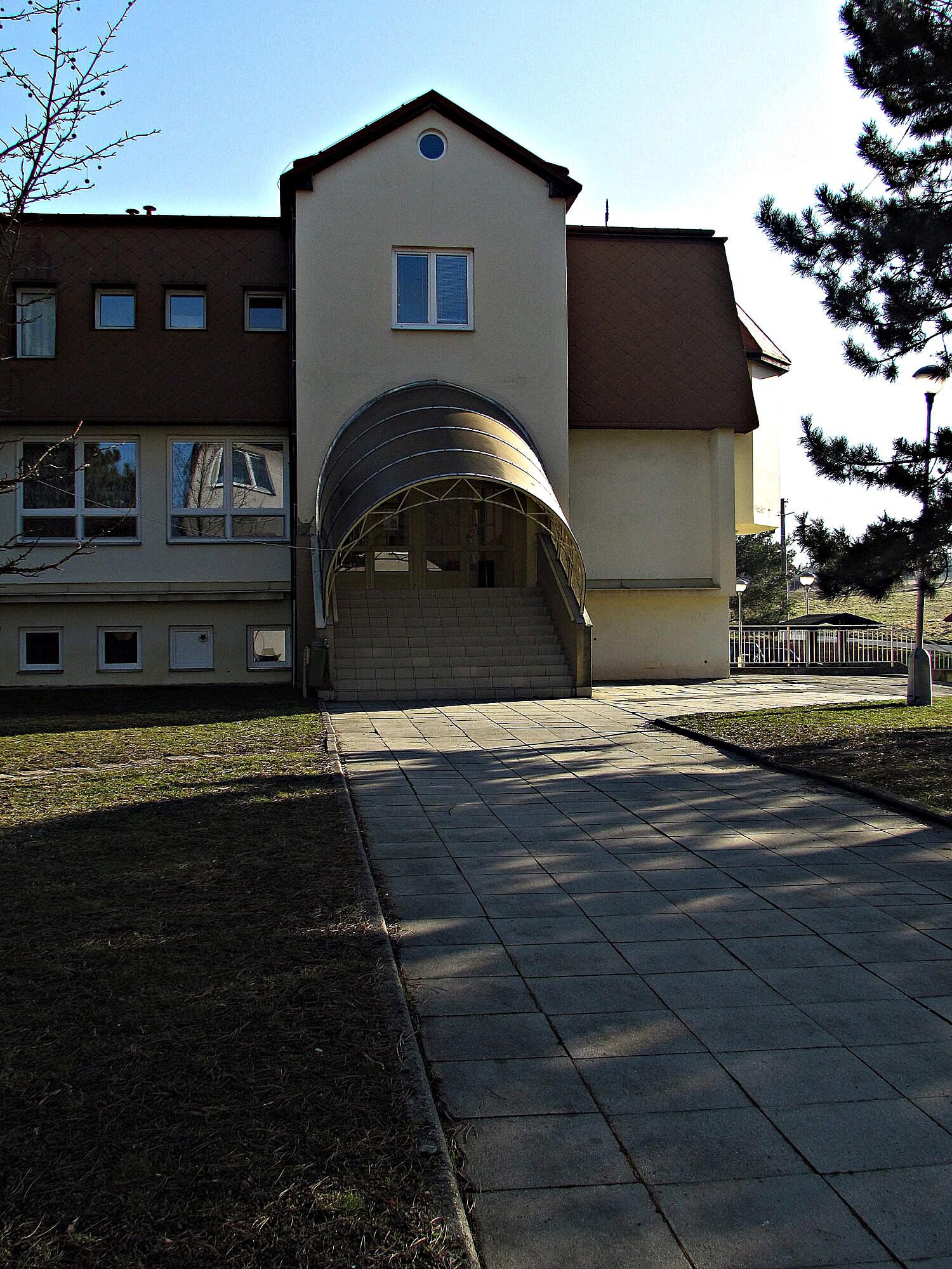 Loukov - obecní úřad foto 5