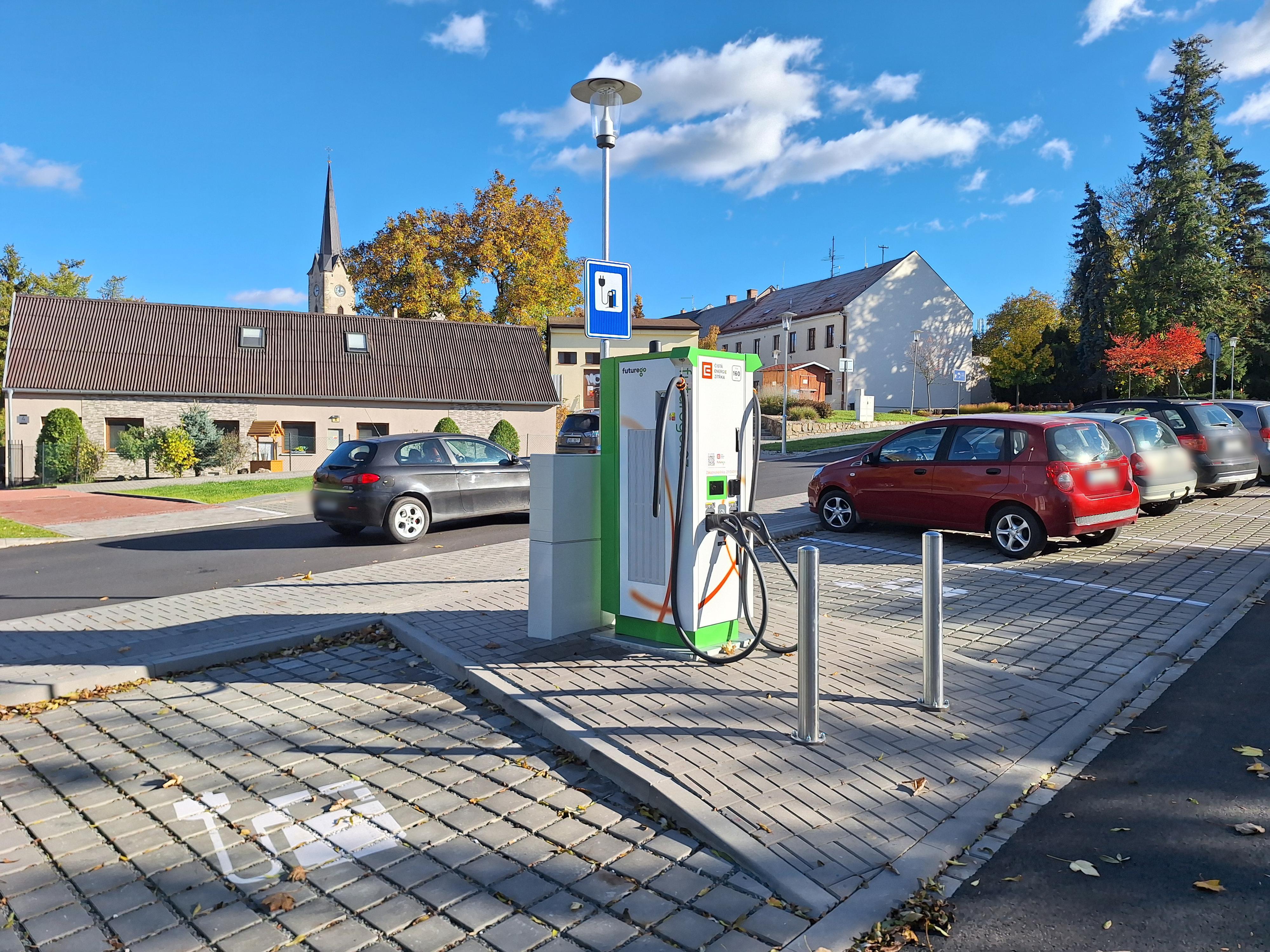 Dobíjecí stanice ČEZ