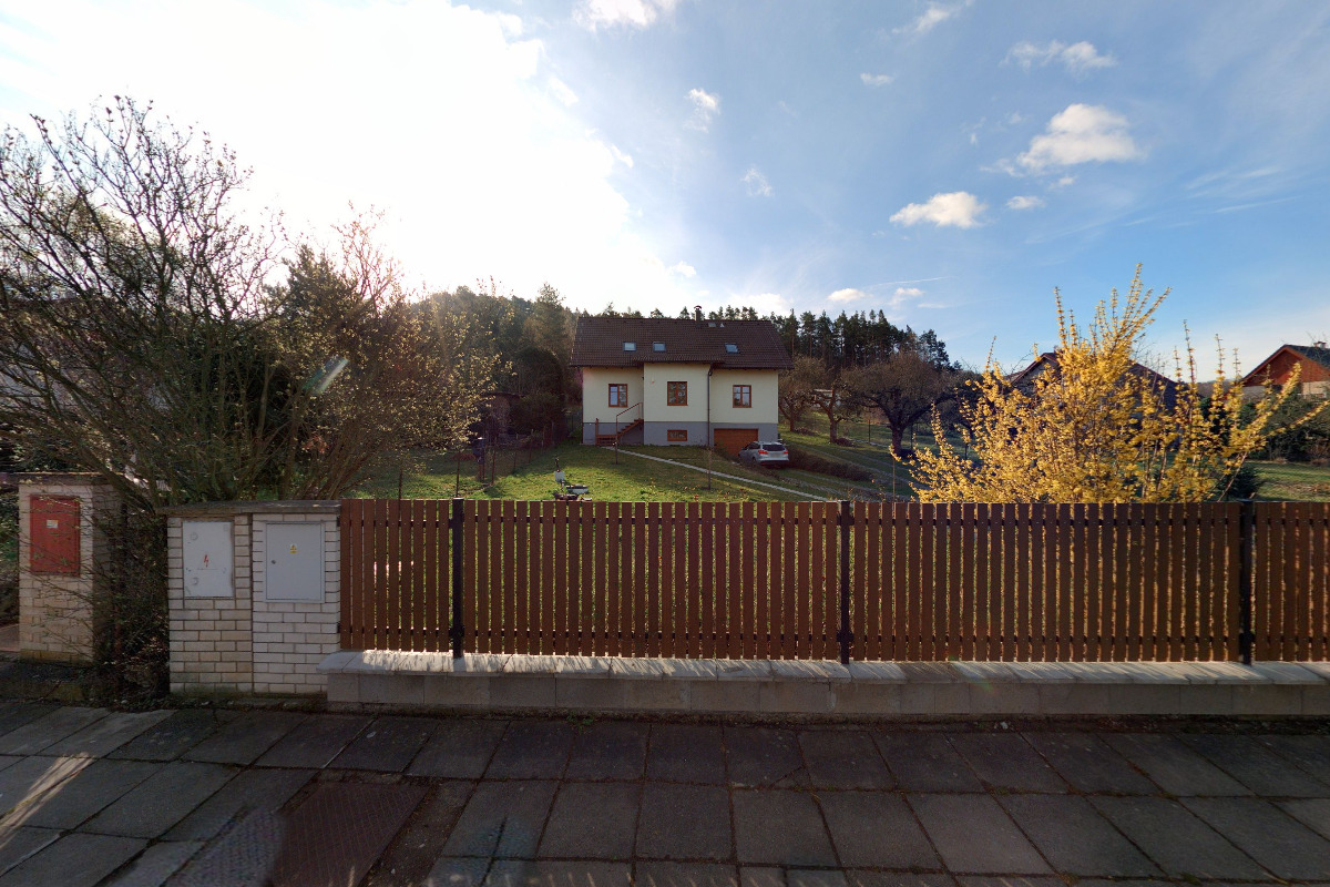 Backyard Pine Yarns foto 2