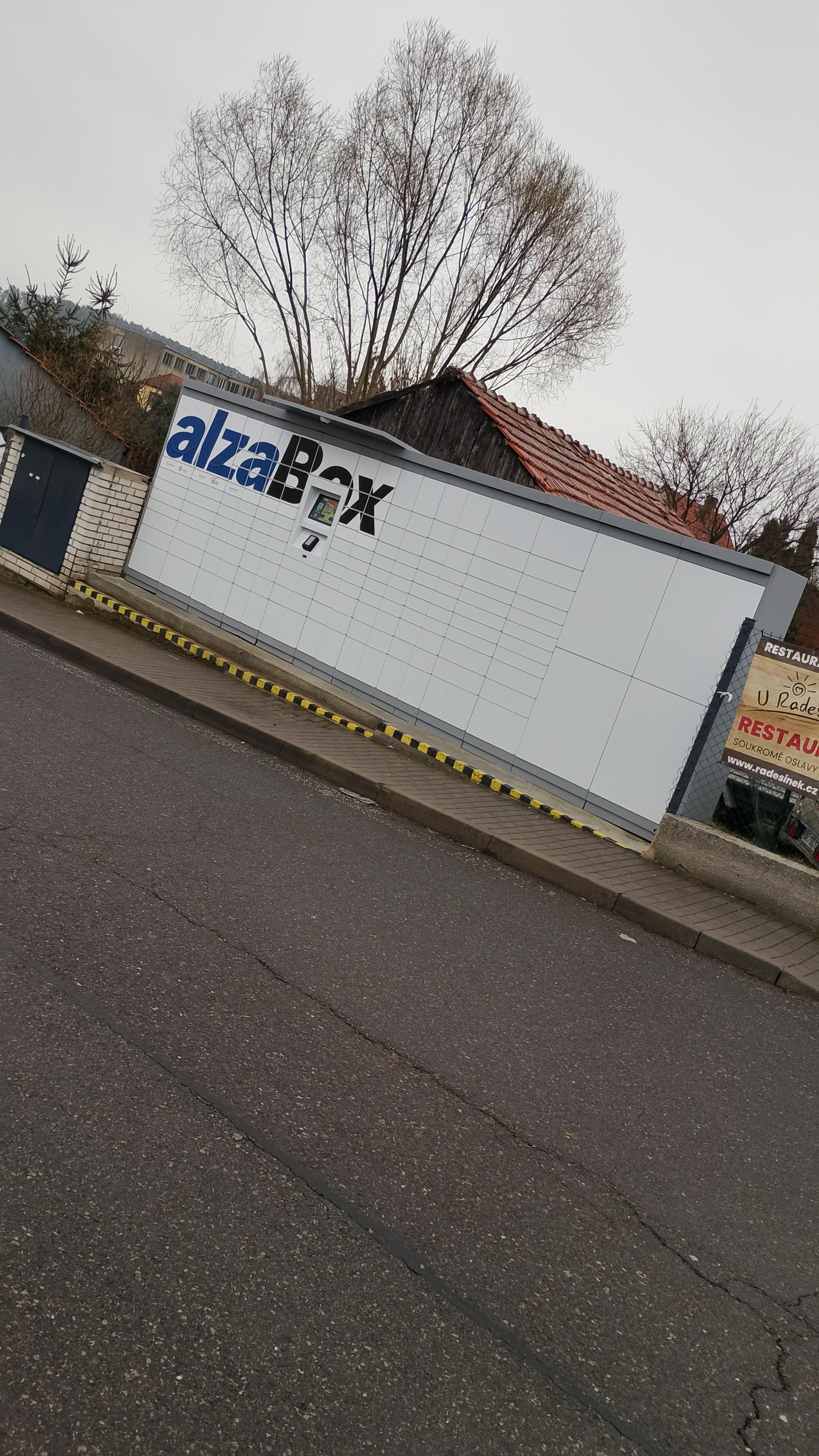 AlzaBox foto 2