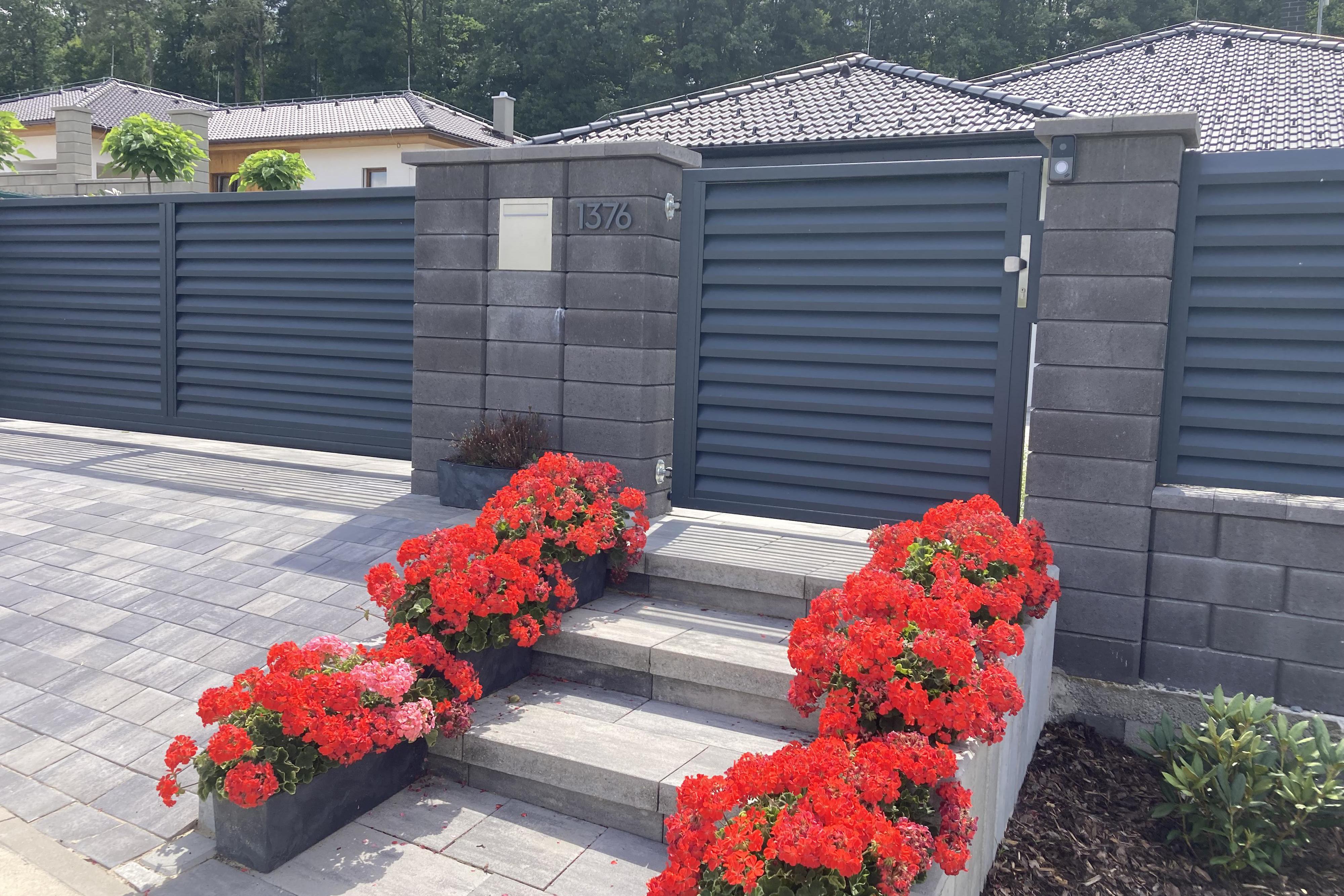 Hliníkové vjezdové brány , branky a oplocení