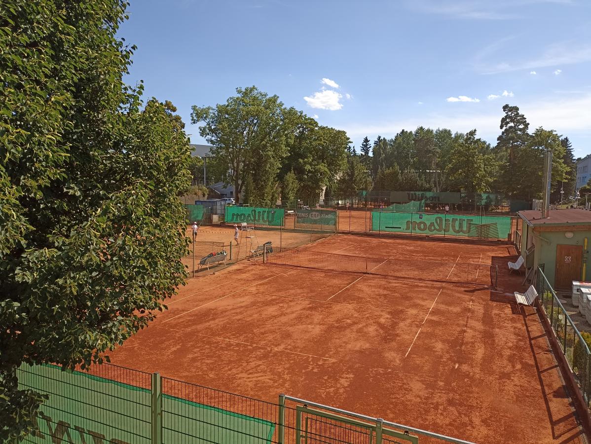 TENIS DLI SLETIŠTĚ foto 5