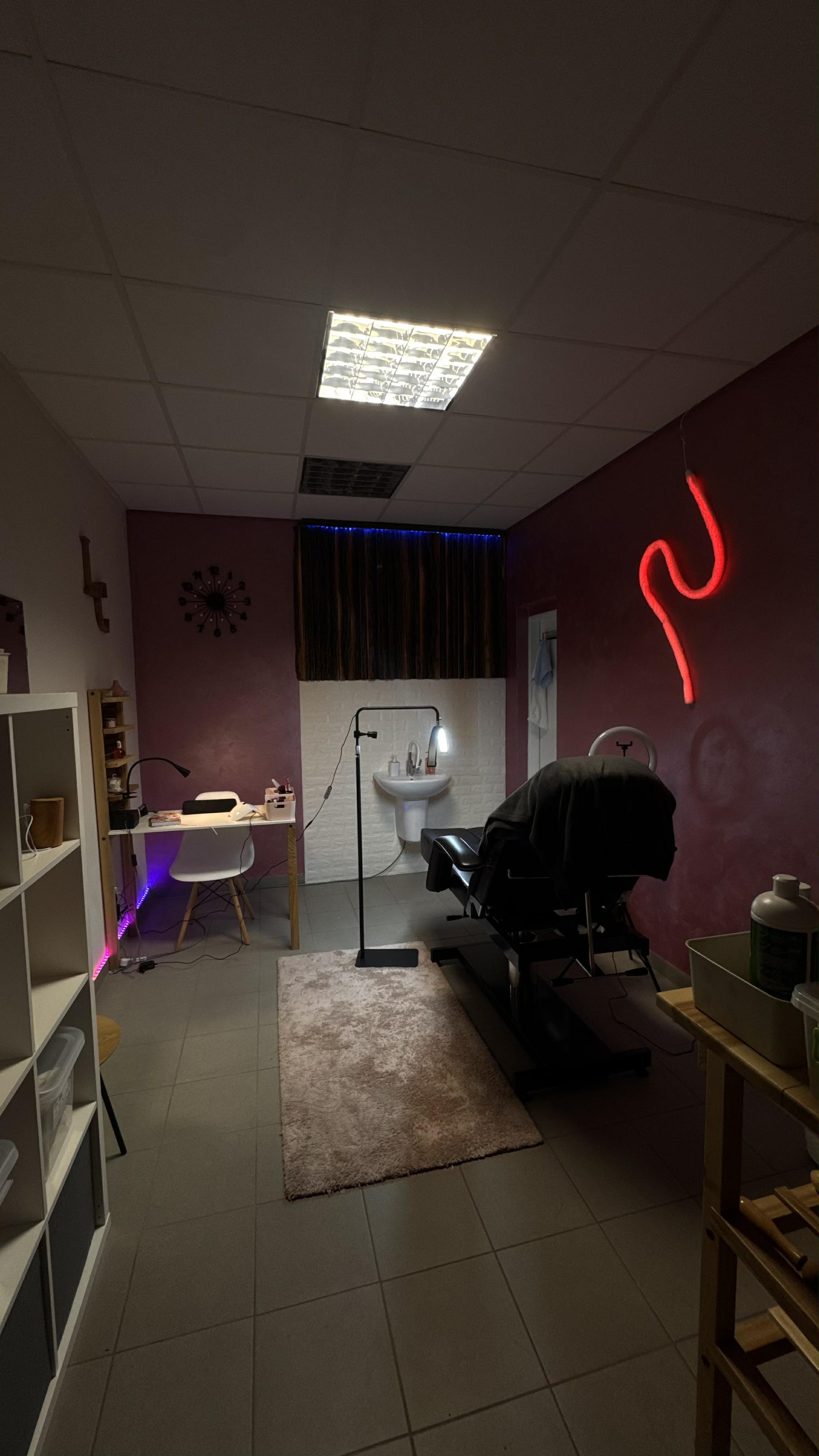 Liftingová masáž obličeje (Pamper face)