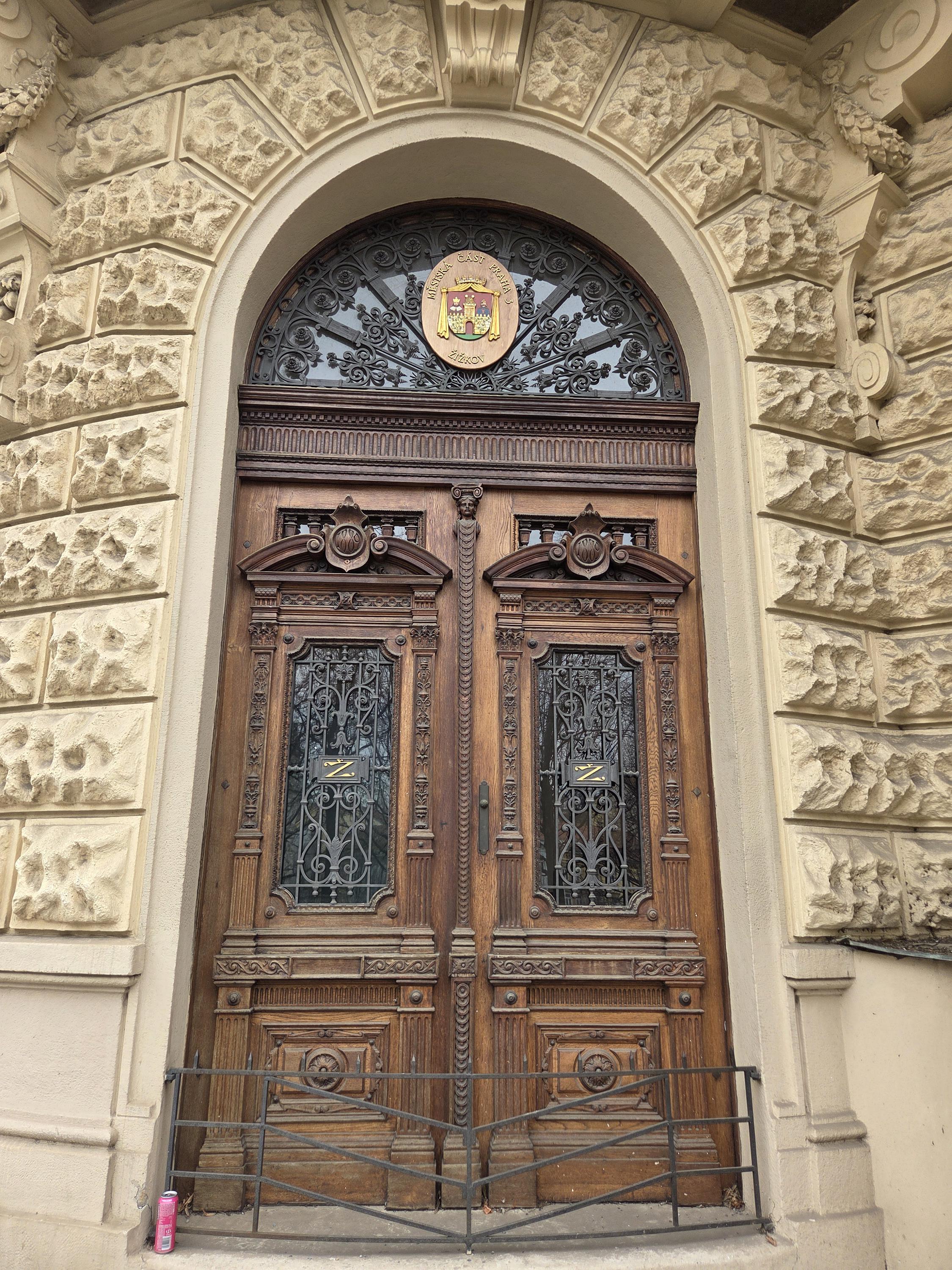 Úřad městské části Praha 3 foto 6