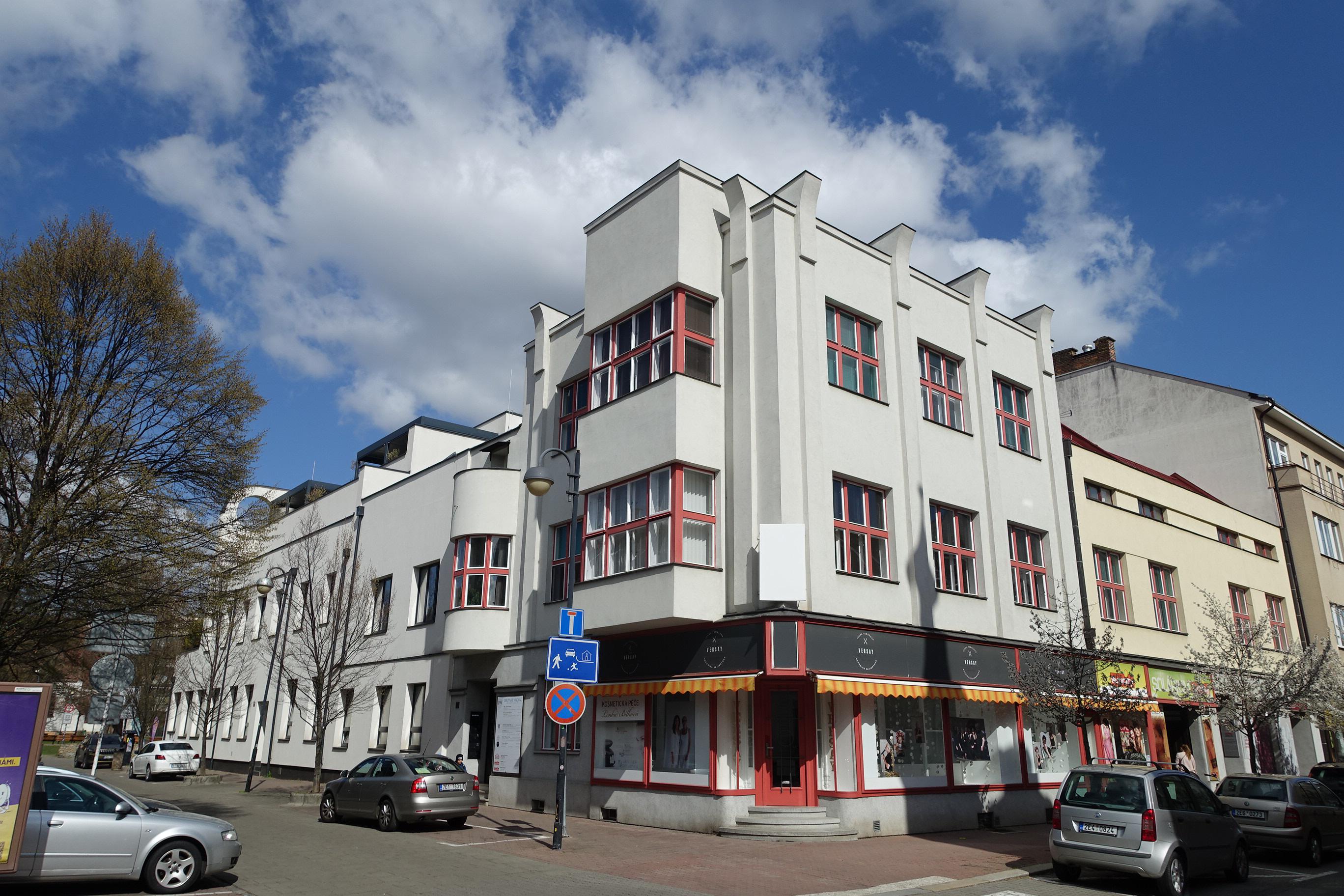 Versay Pardubice foto 1