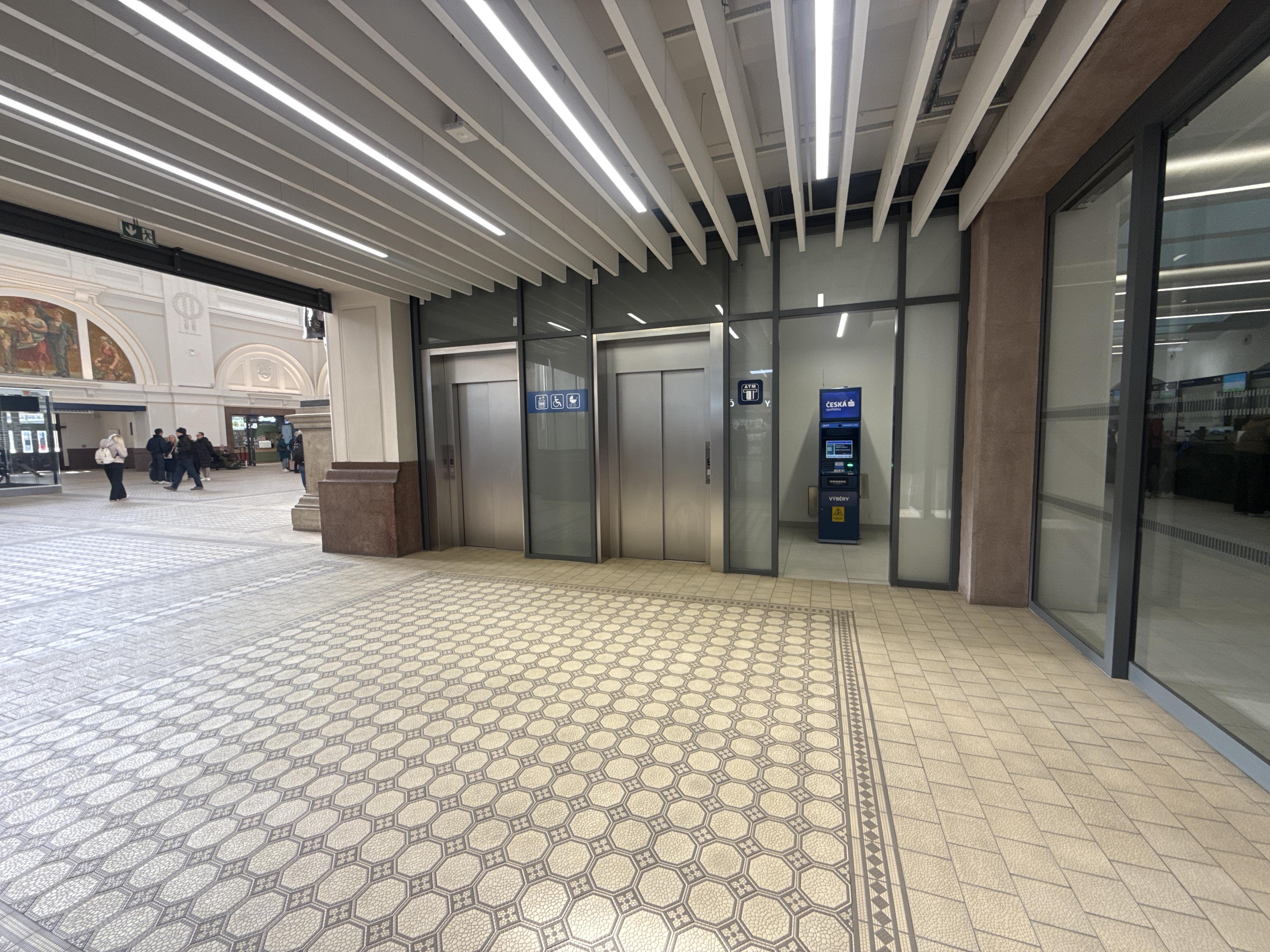 Bankomat České spořitelny foto 5