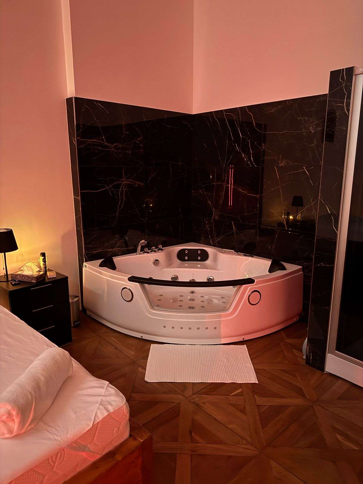 Erotické Masáže - Velvet Touch foto 4