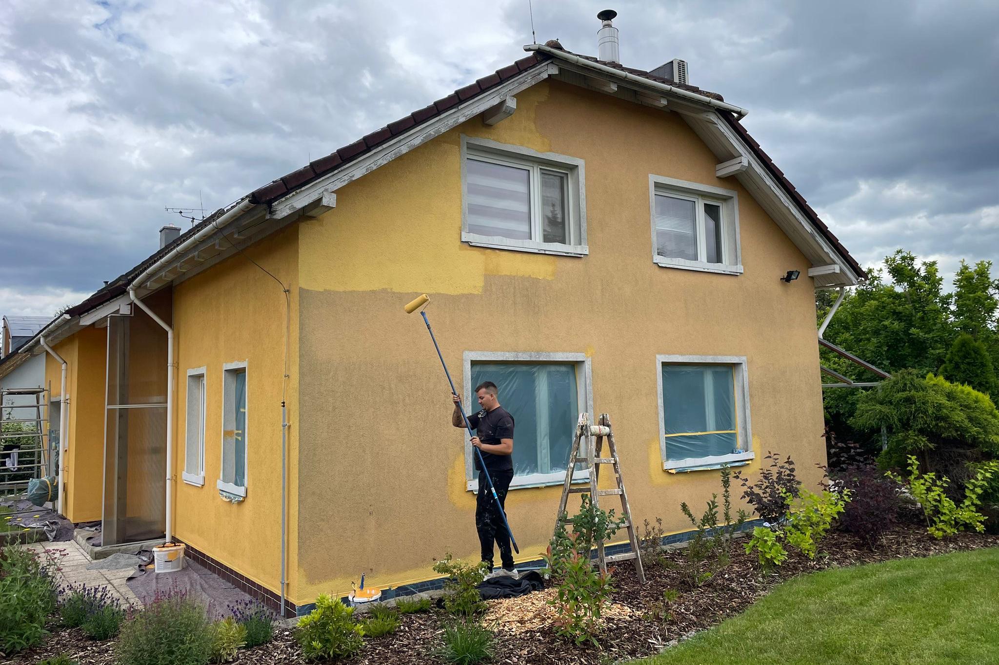 Malíři pokojů, nátěry fasád BAŤKA foto 1