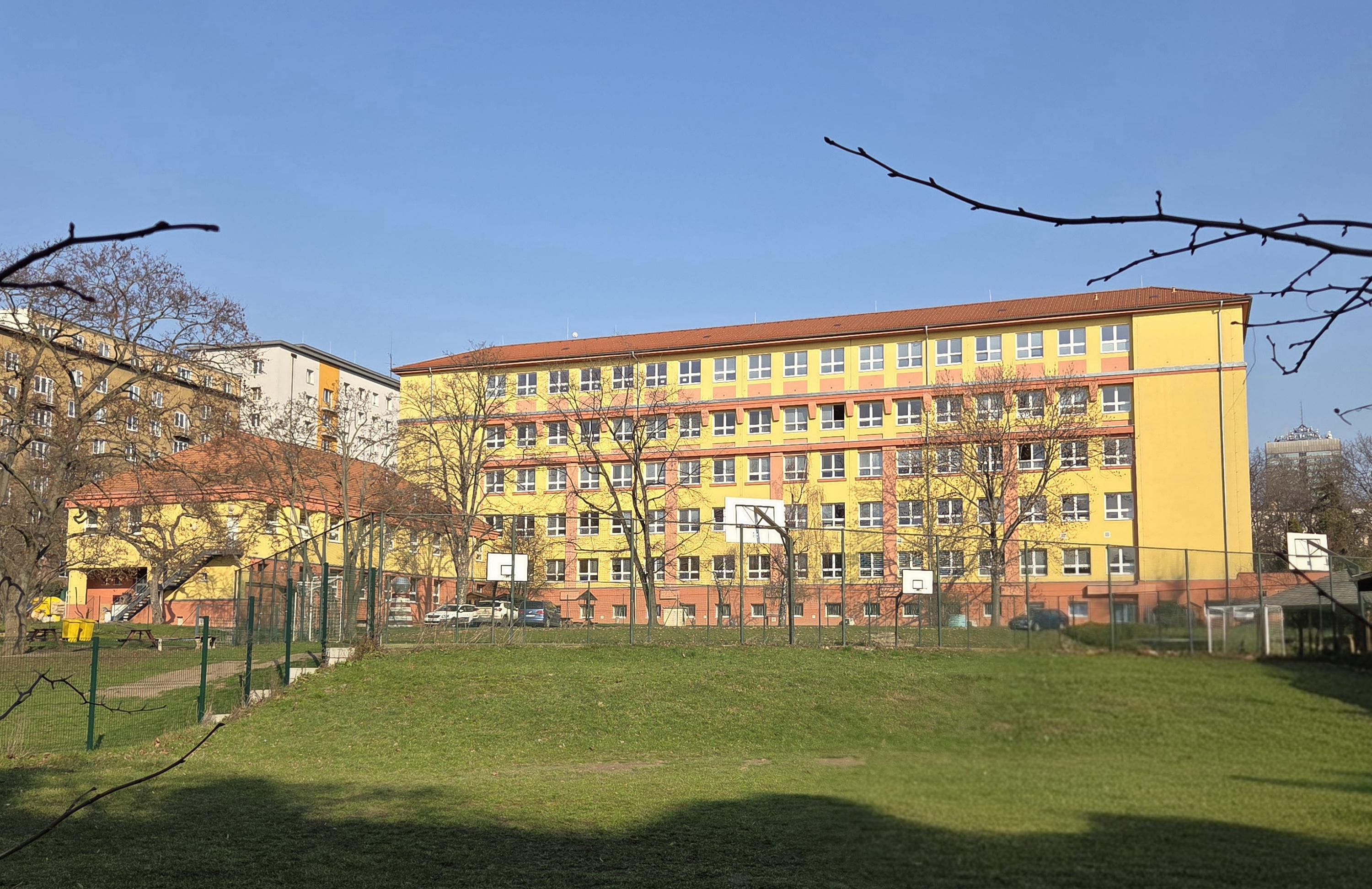Základní škola, Praha 10, Jakutská 1210/2 foto 3