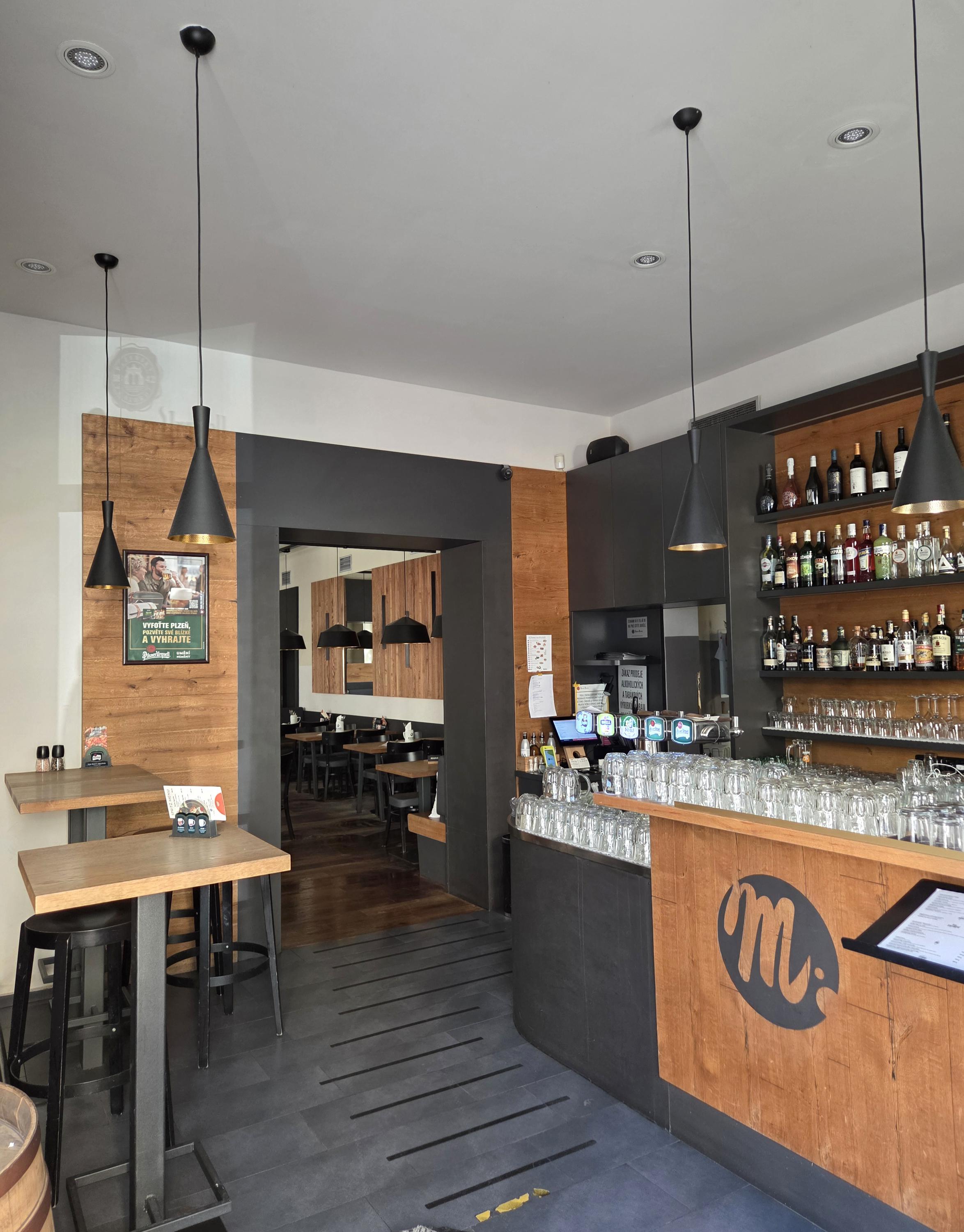 Máchova plzeňská restaurace foto 3