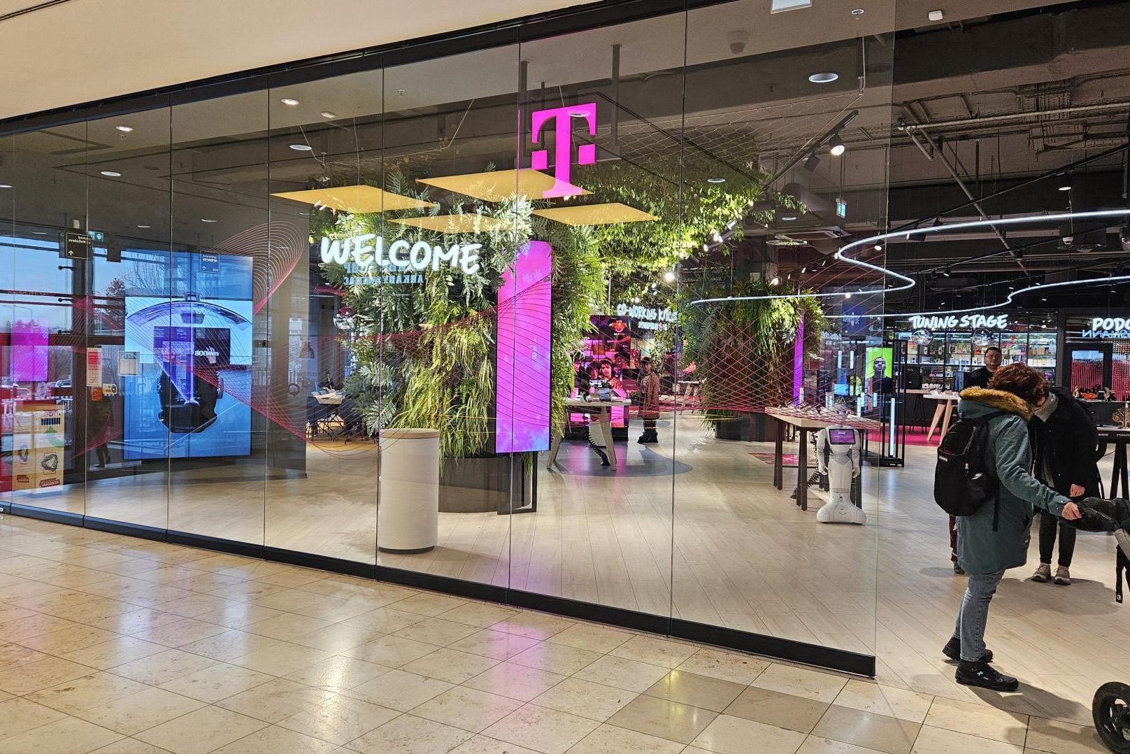 Magenta Experience Center