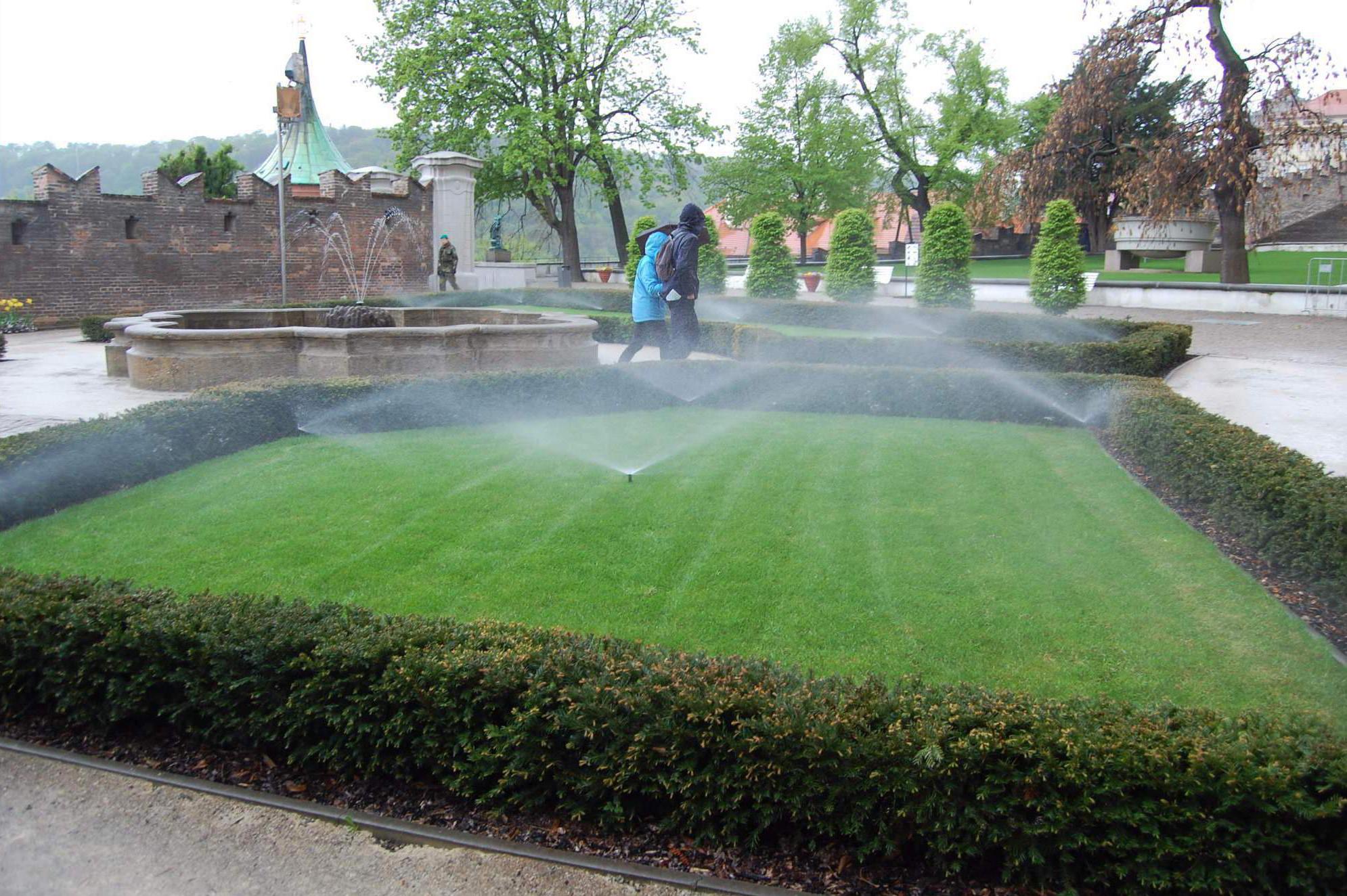 Závlahy a trávník