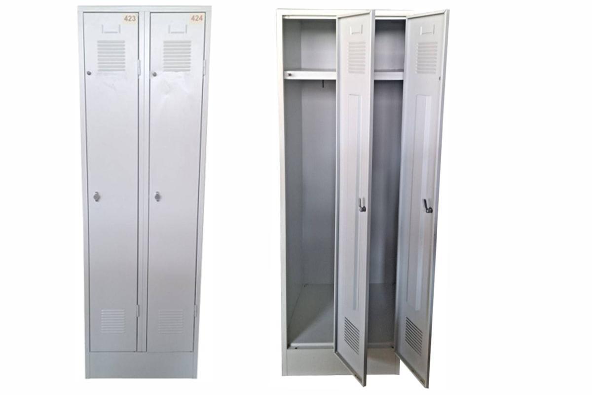 Kovová šatní skříň