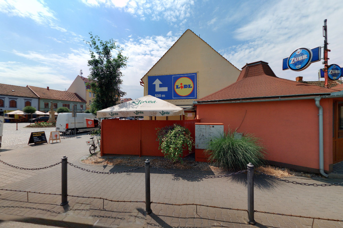 Kavárna a restaurace U Zubra