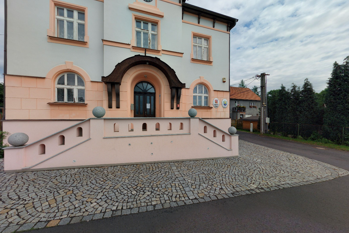 Hájek - obecní úřad foto 2