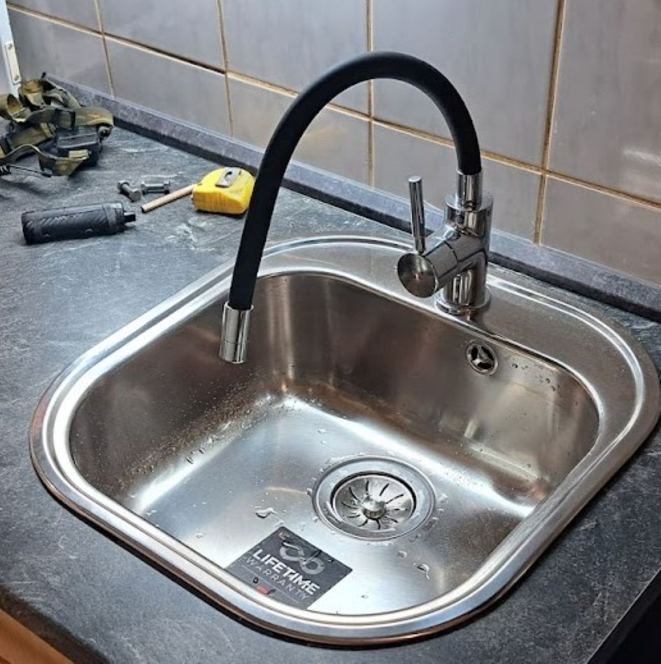 Hodinový manžel - instalatérské práce