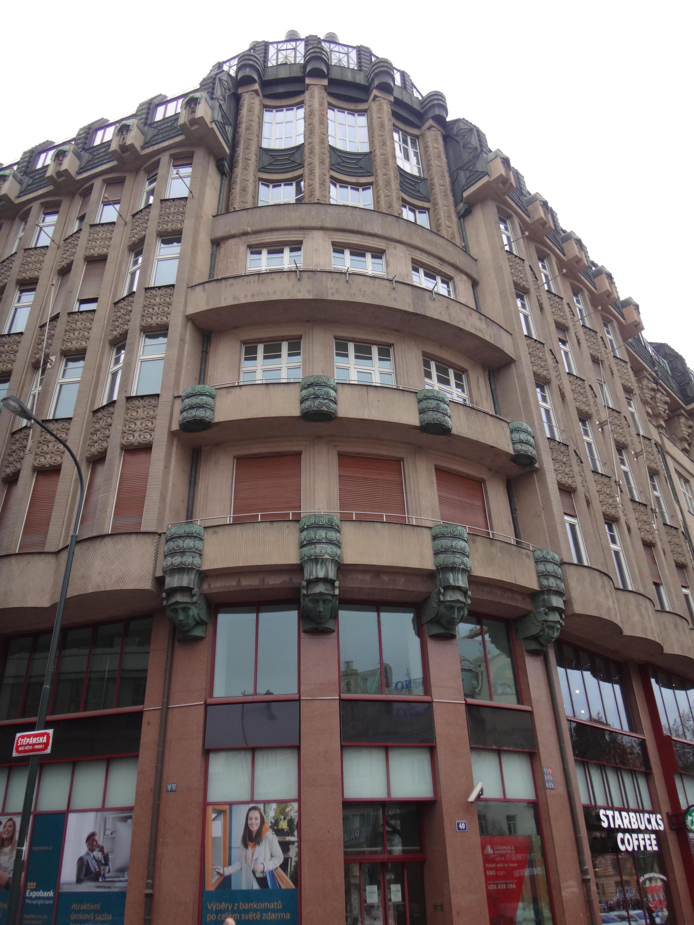 PALÁC ROKOKO, s.r.o. foto 3