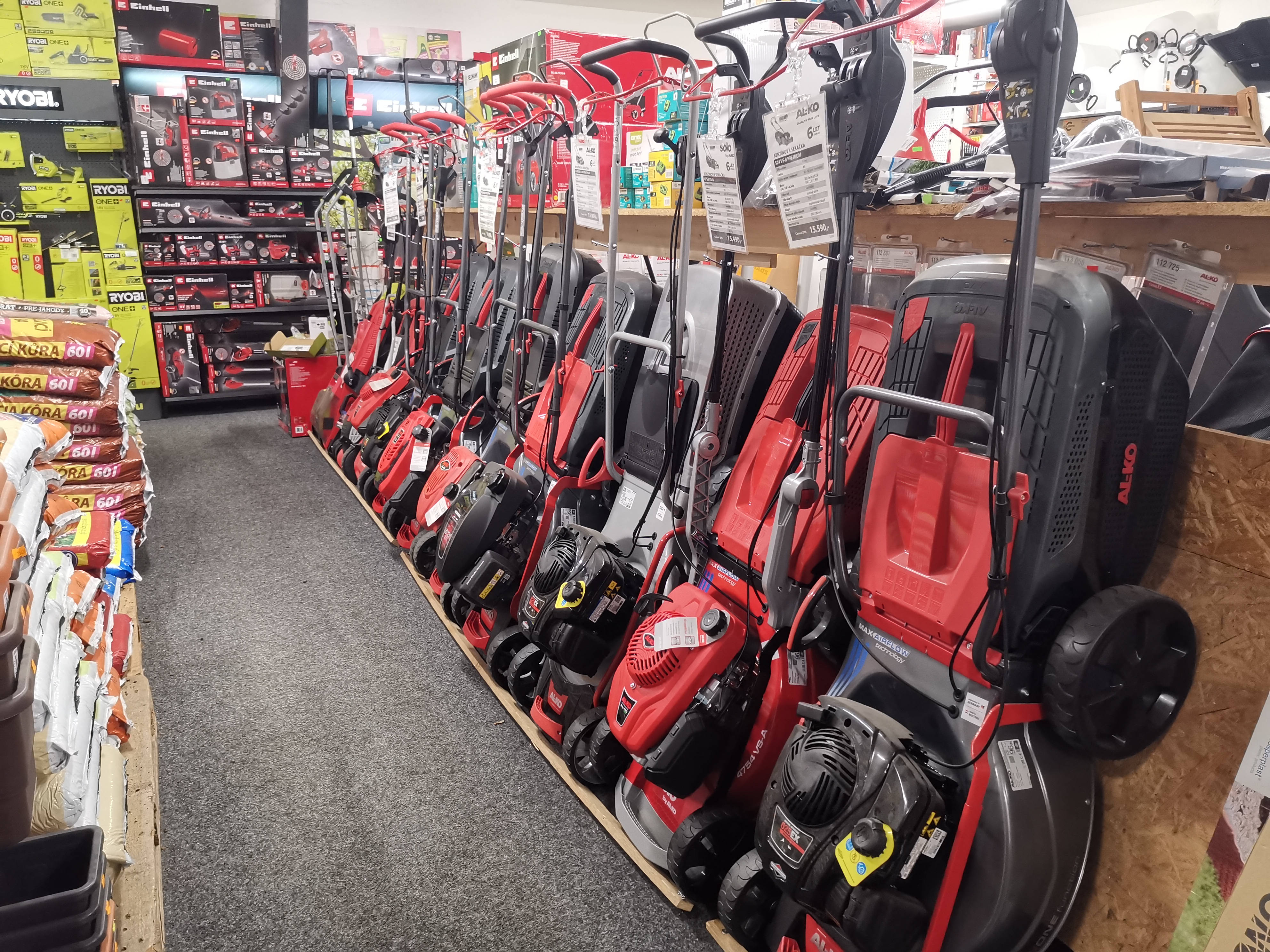 Hobby Market pod Iposem