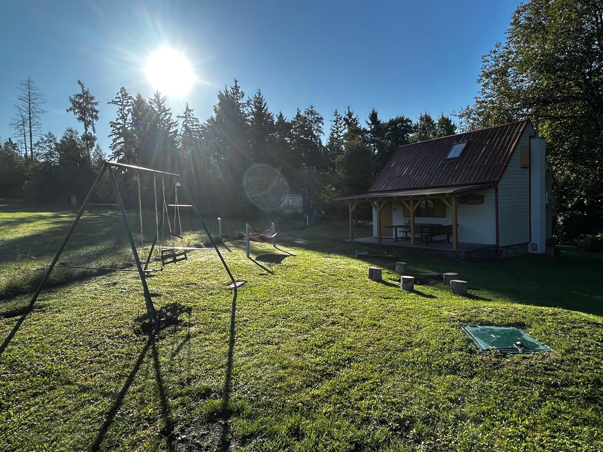 Chata na konci louky foto 5
