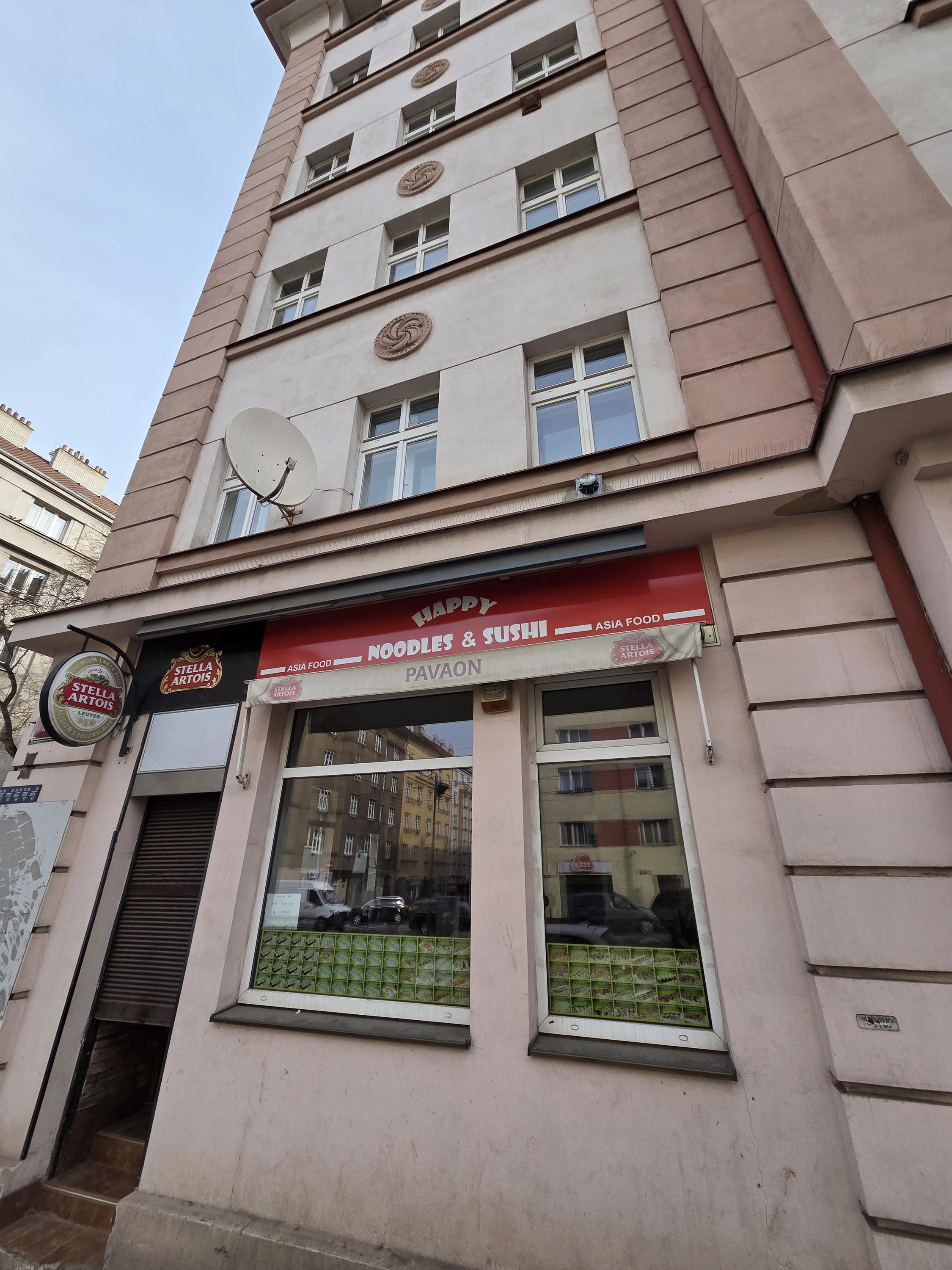 Happy noodles &sushi foto 2