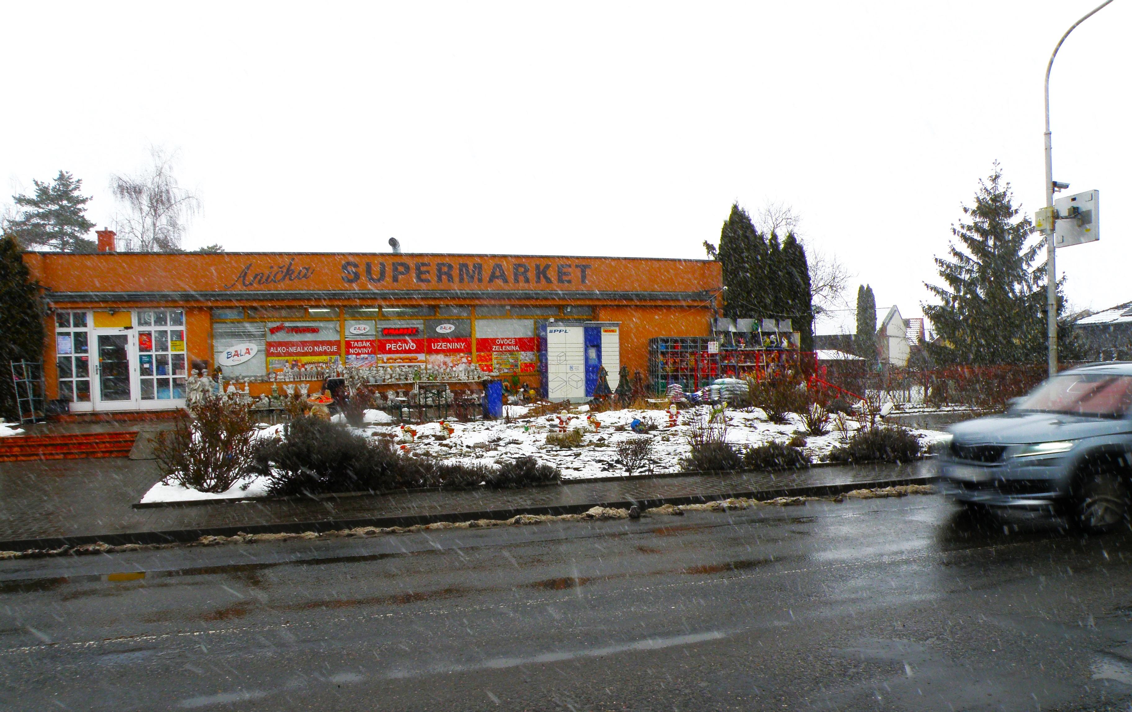 Supermarket Anička foto 3