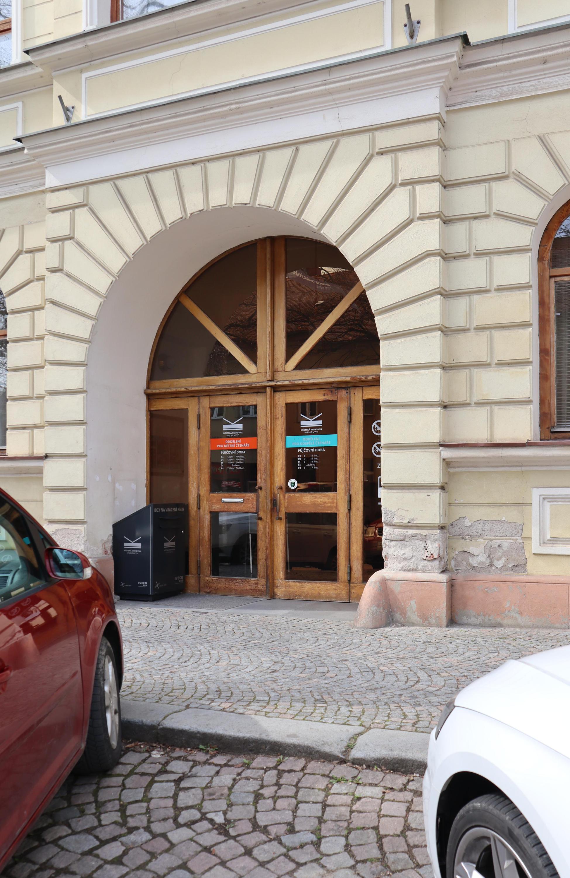 Městská knihovna ve Vysokém Mýtě foto 2