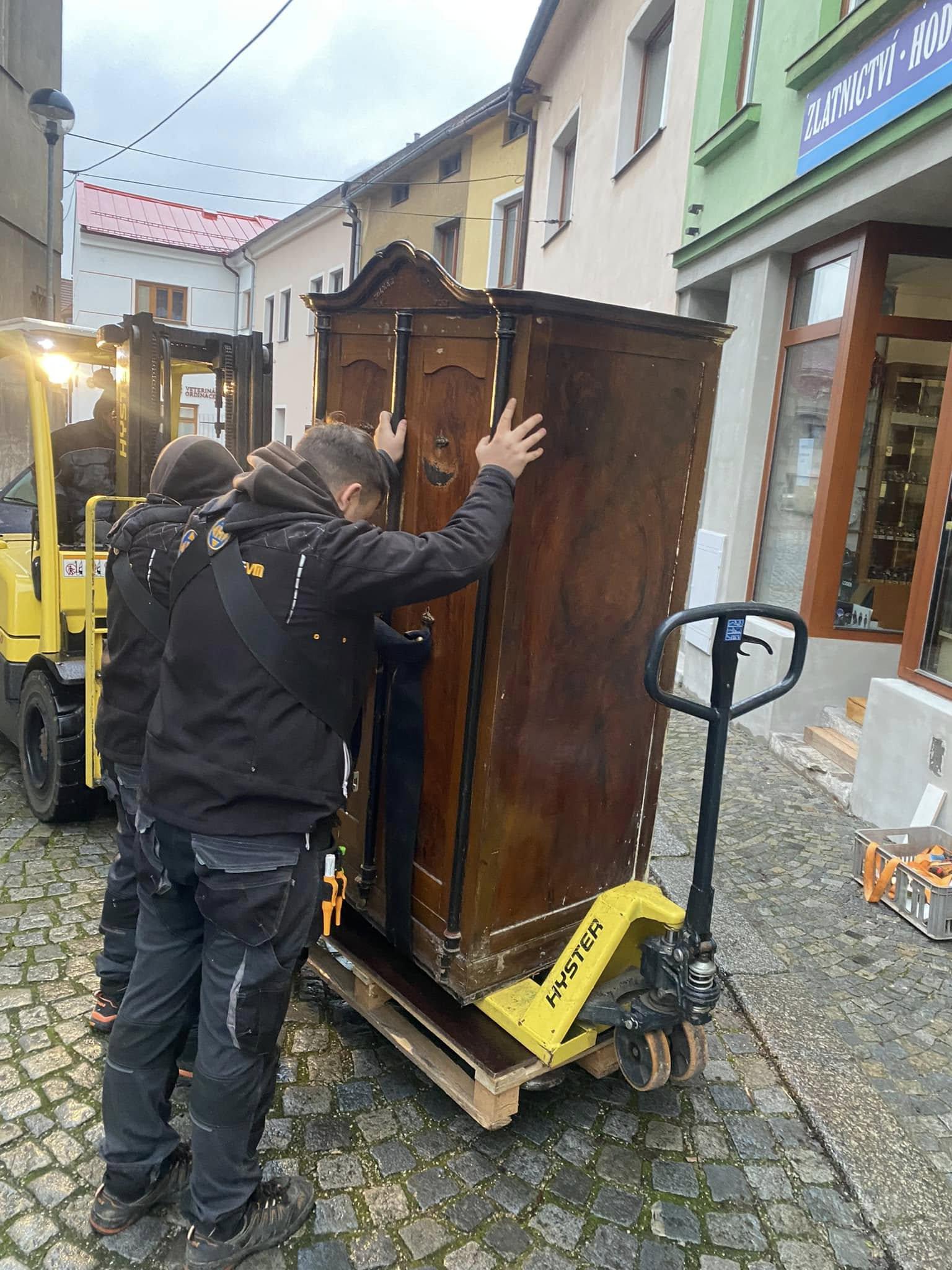 Stěhování Velké Meziříčí foto 2