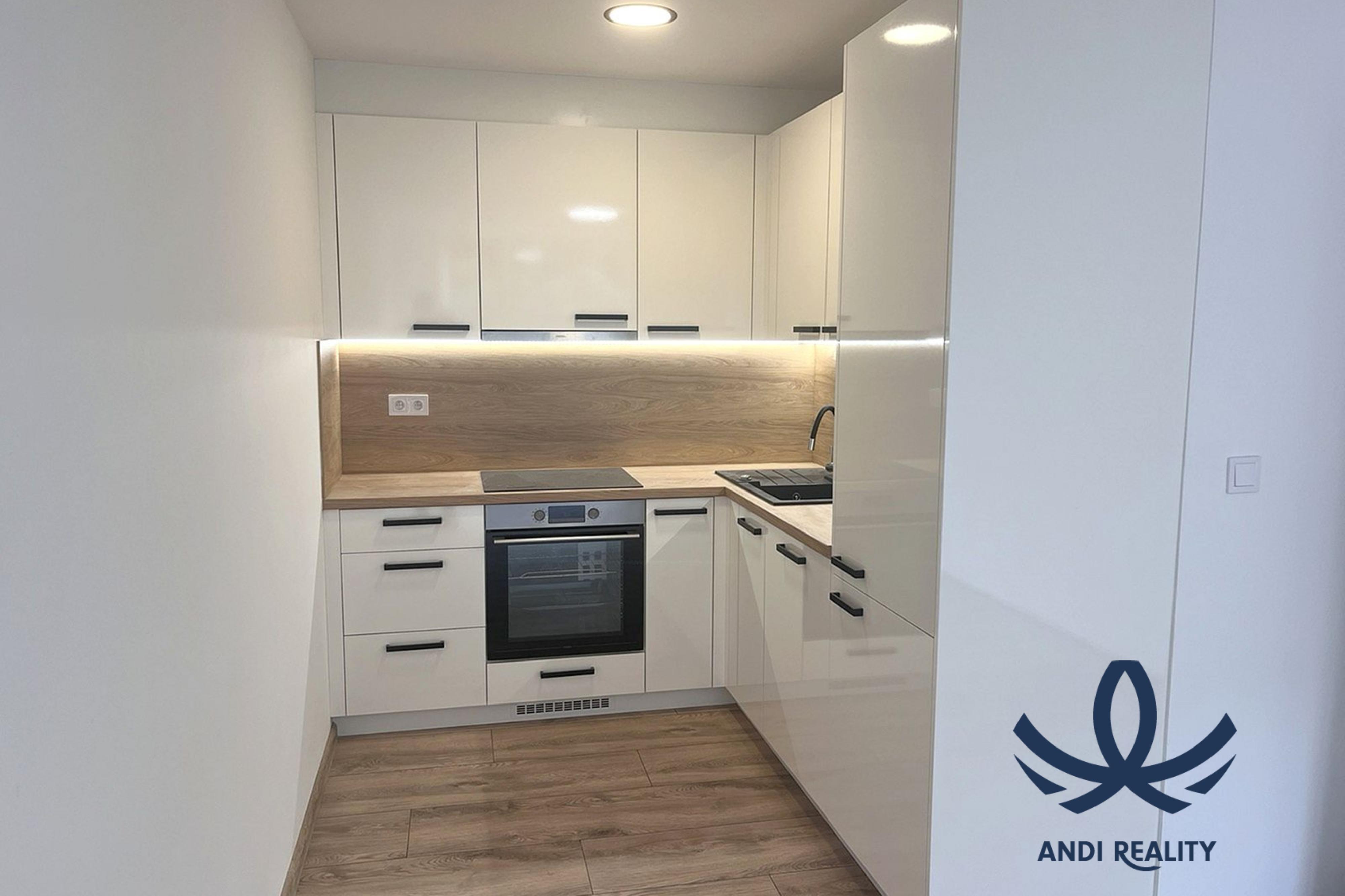 Pronájem bytu 2+kk, Topolová, Nymburk