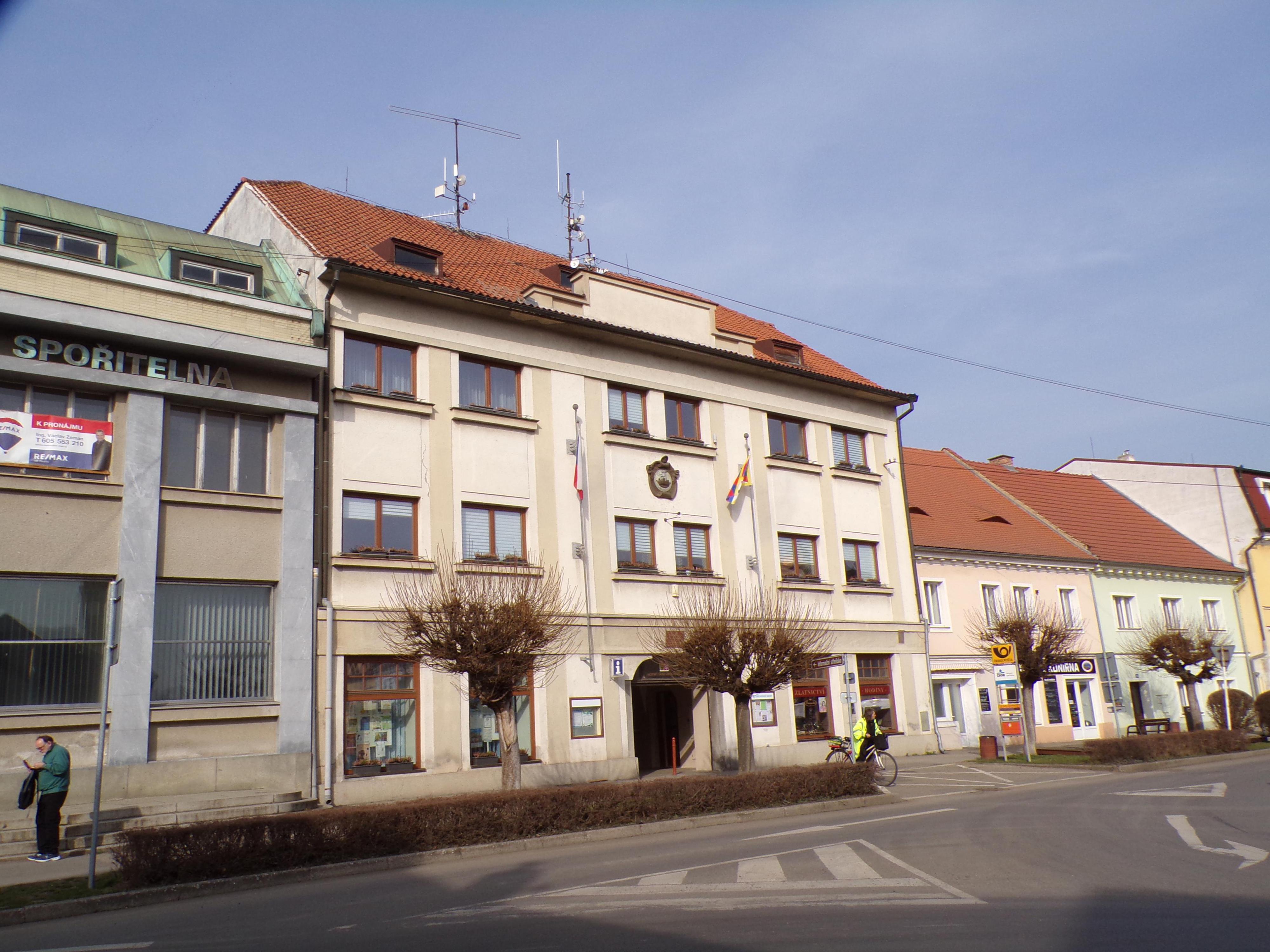 Libochovice - městský úřad foto 5