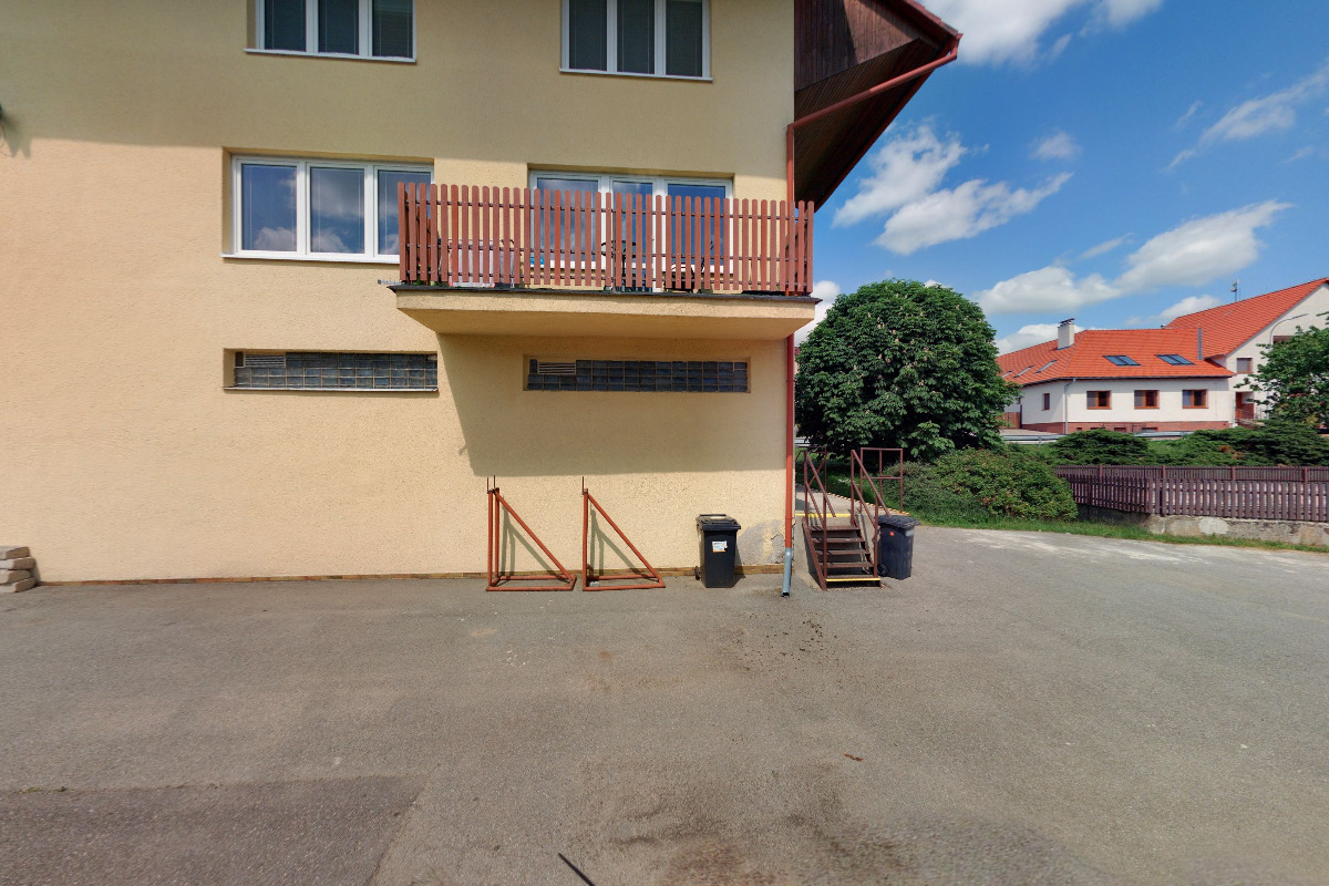 Hluboké - obecní úřad