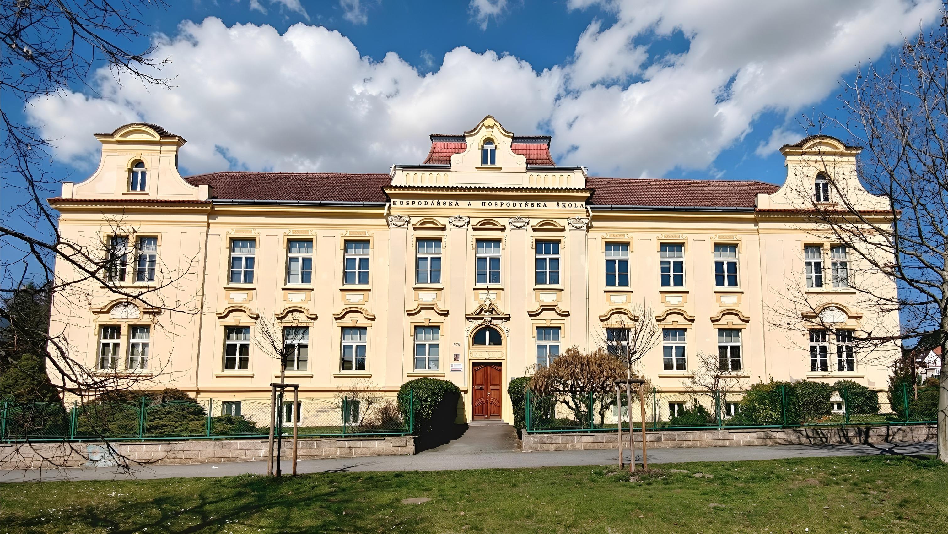 SOŠ a SOU Slaný foto 6