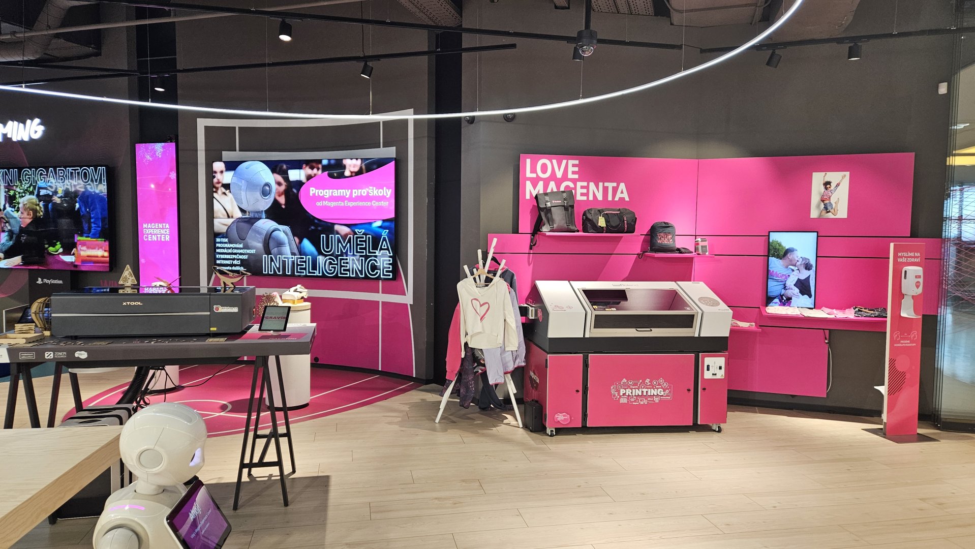 Magenta Experience Center