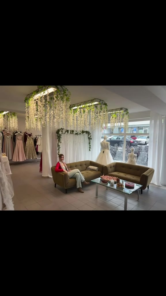 Svatební salón La Daniella foto 2 (náhled videa)